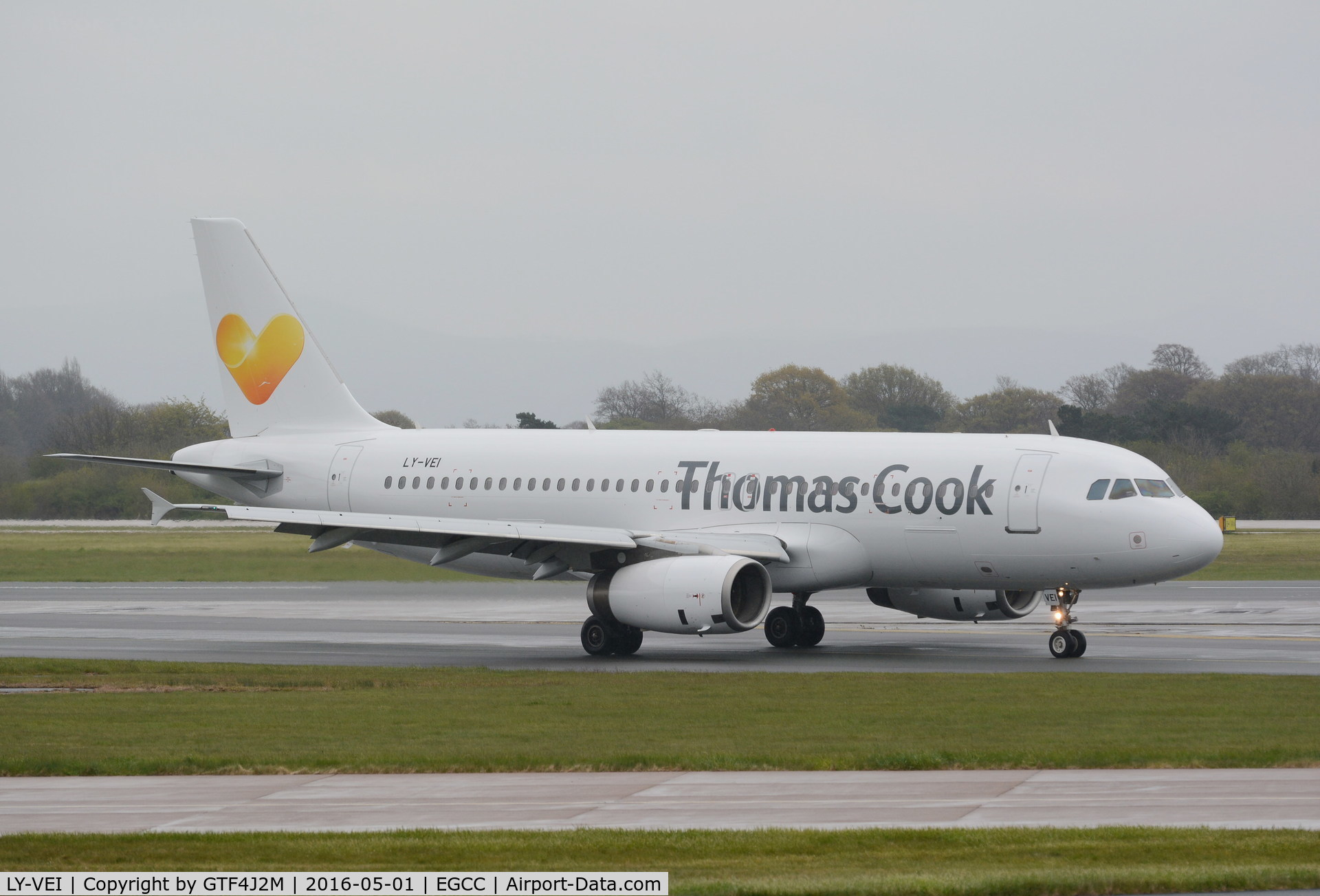 LY-VEI, 1998 Airbus A320-233 C/N 0902, LY-VEI operated by Thomas Cook AL at Manchester 1.5.16