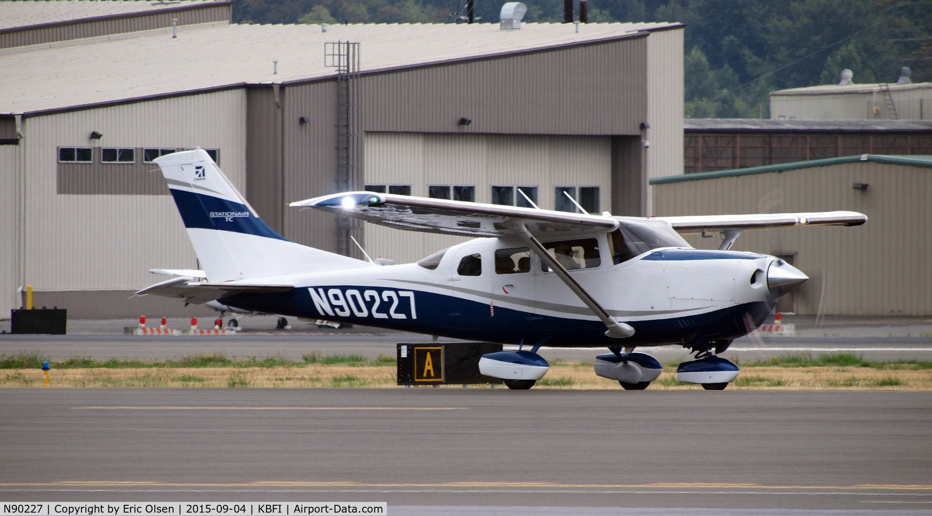N90227, Cessna T206H Turbo Stationair C/N T20608985, Cessna T206H at Boeing Field.