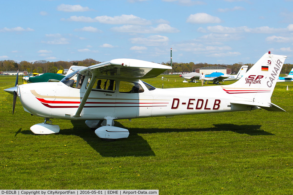 D-EDLB, 2003 Cessna 172S Skyhawk C/N 172S9339, Private / Business Jet