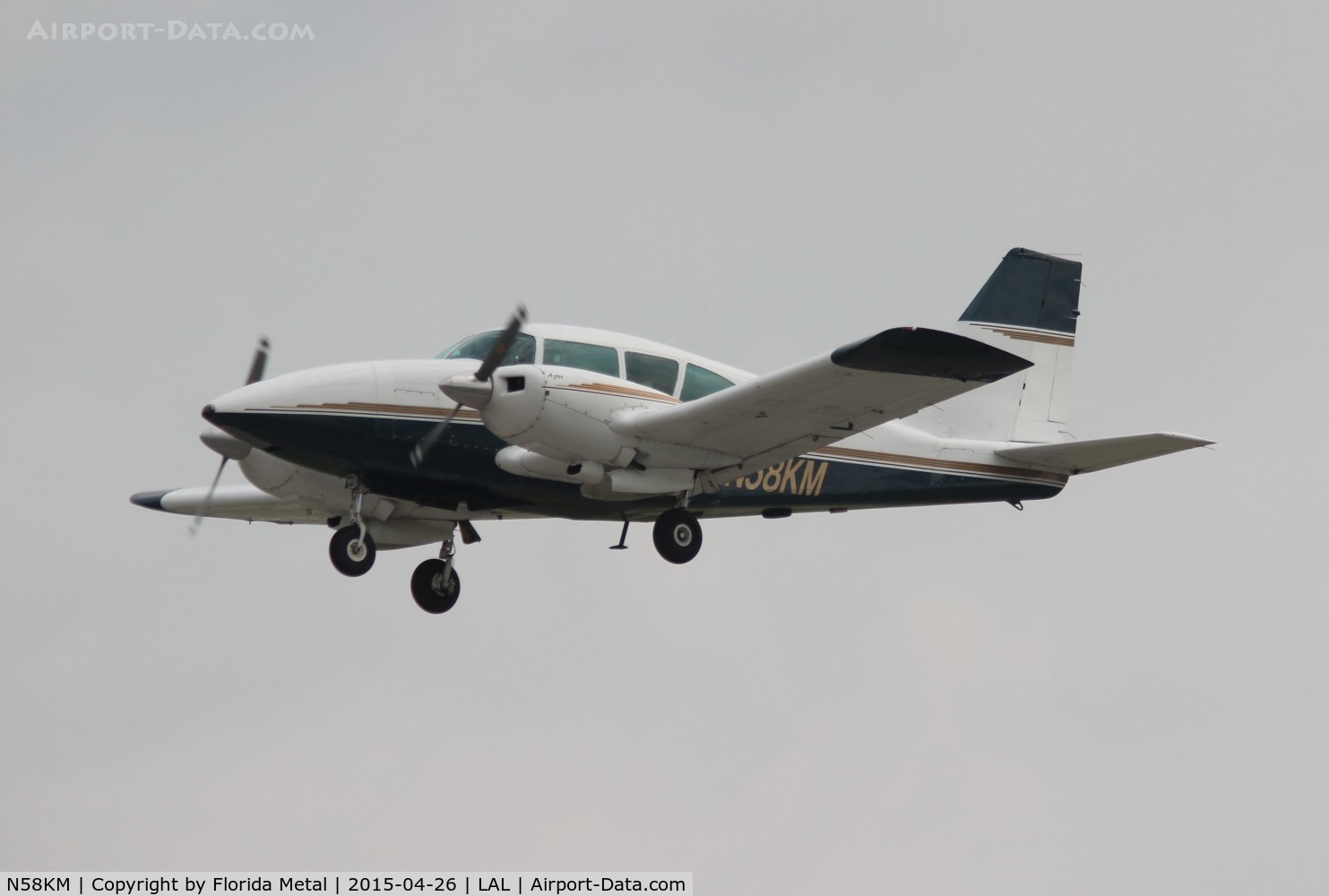 N58KM, 1974 Piper PA-23-250 Aztec C/N 27-7405440, PA-23