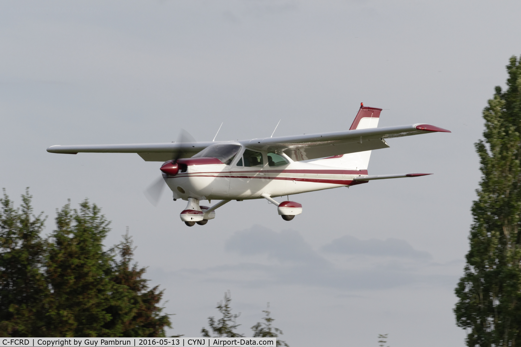 C-FCRD, 1974 Cessna 177B Cardinal C/N 17702099, Landing