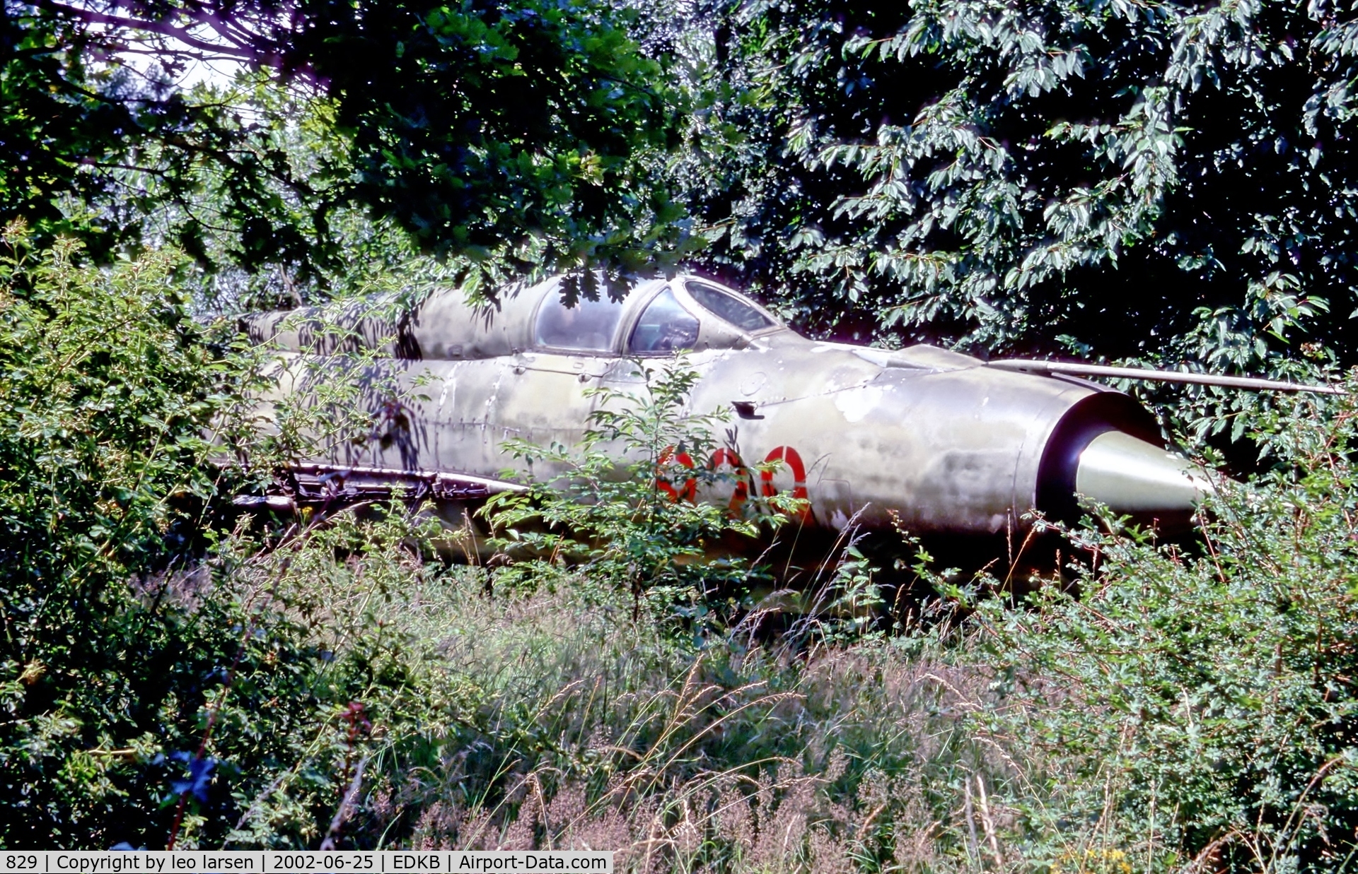 829, 1966 Mikoyan-Gurevich MiG-21SPS C/N 94A 4705, Hangelar Bonn/Köln 25.6.02