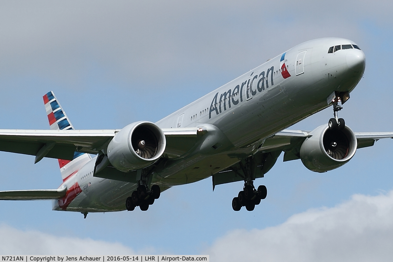 N721AN, 2013 Boeing 777-323/ER C/N 31546, Arriving from Miami