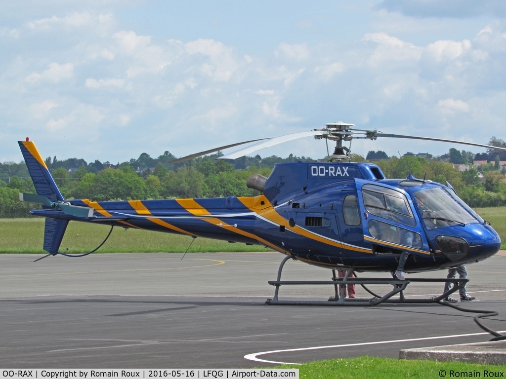 OO-RAX, 1999 Eurocopter AS-350B-2 Ecureuil Ecureuil C/N 9012, Parked