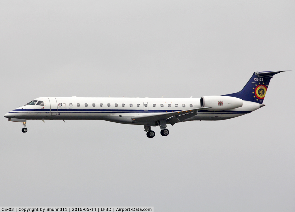 CE-03, 2001 Embraer ERJ-145LR (EMB-145LR) C/N 145526, Landing rwy 23