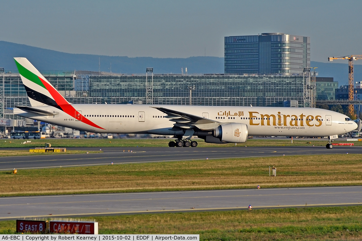 A6-EBC, 2005 Boeing 777-36N/ER C/N 32790, Taxiing in after arrival