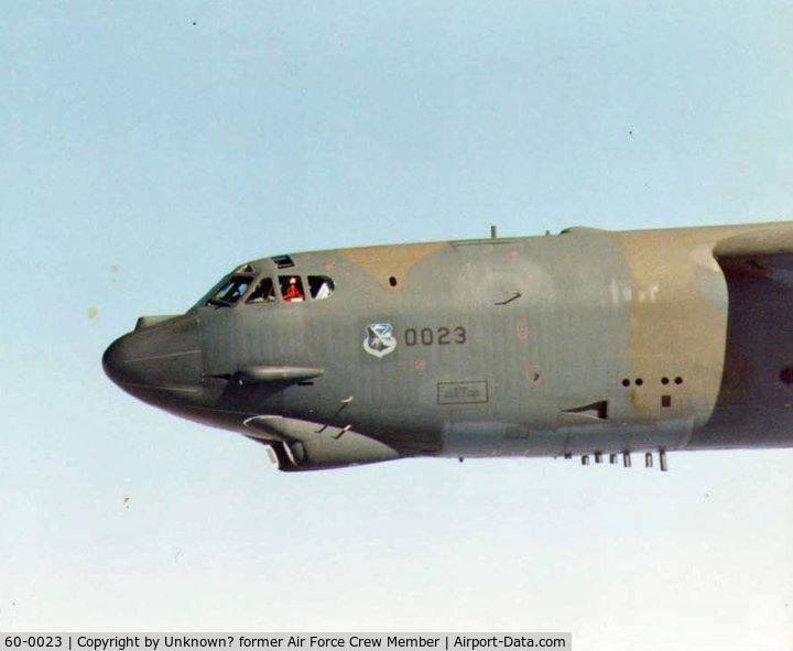 60-0023, 1960 Boeing B-52H Stratofortress C/N 464388, ball 23 when she was stationed at Fairchild AFB WA. 1980's