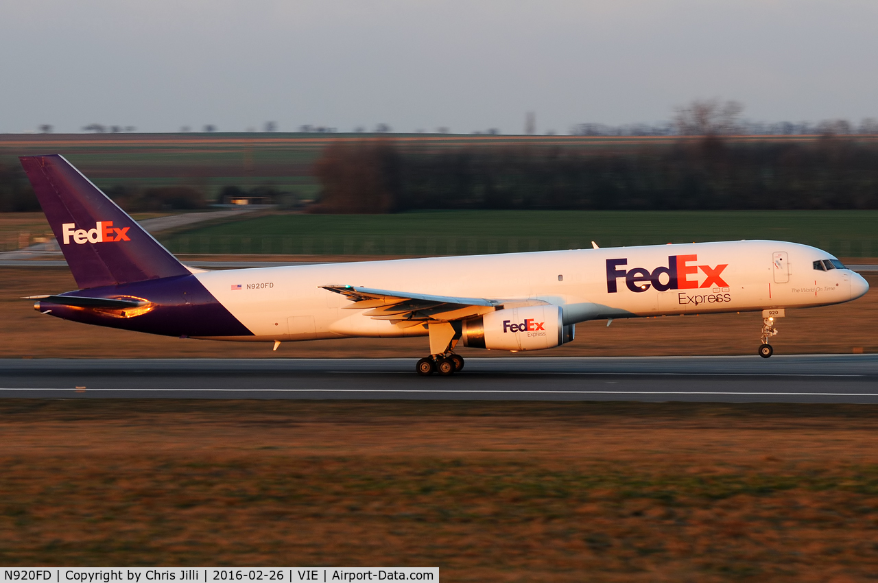 N920FD, 1988 Boeing 757-23A C/N 24289, FedEx