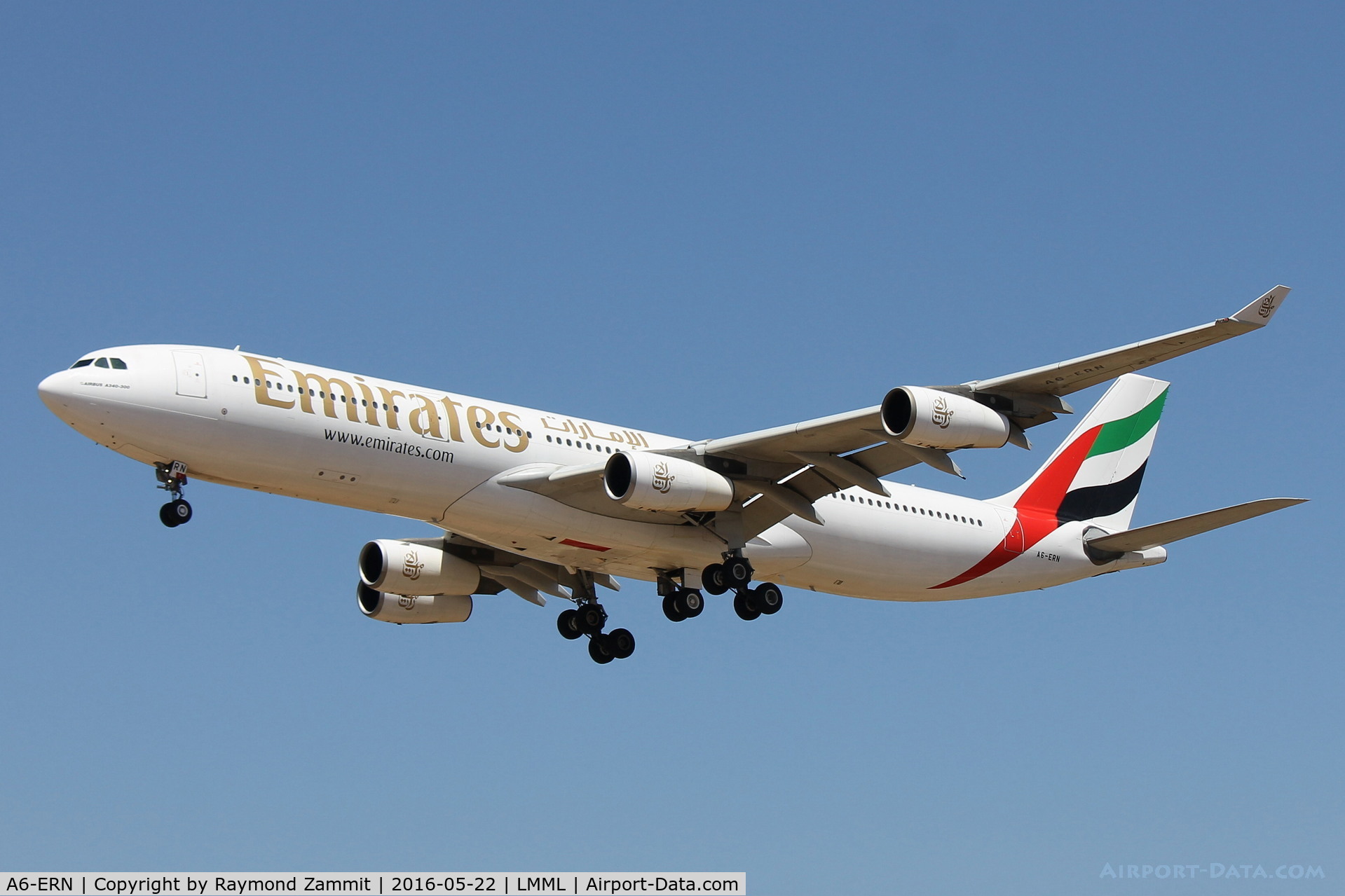 A6-ERN, 1997 Airbus A340-313 C/N 166, A340 A6-ERN Emirates Airlines
