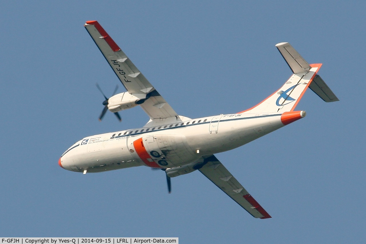 F-GFJH, 1987 ATR 42-300 C/N 049, ATR 42-300, ILS unit calibration, Lanvéoc-Poulmic Naval Air Base (LFRL)