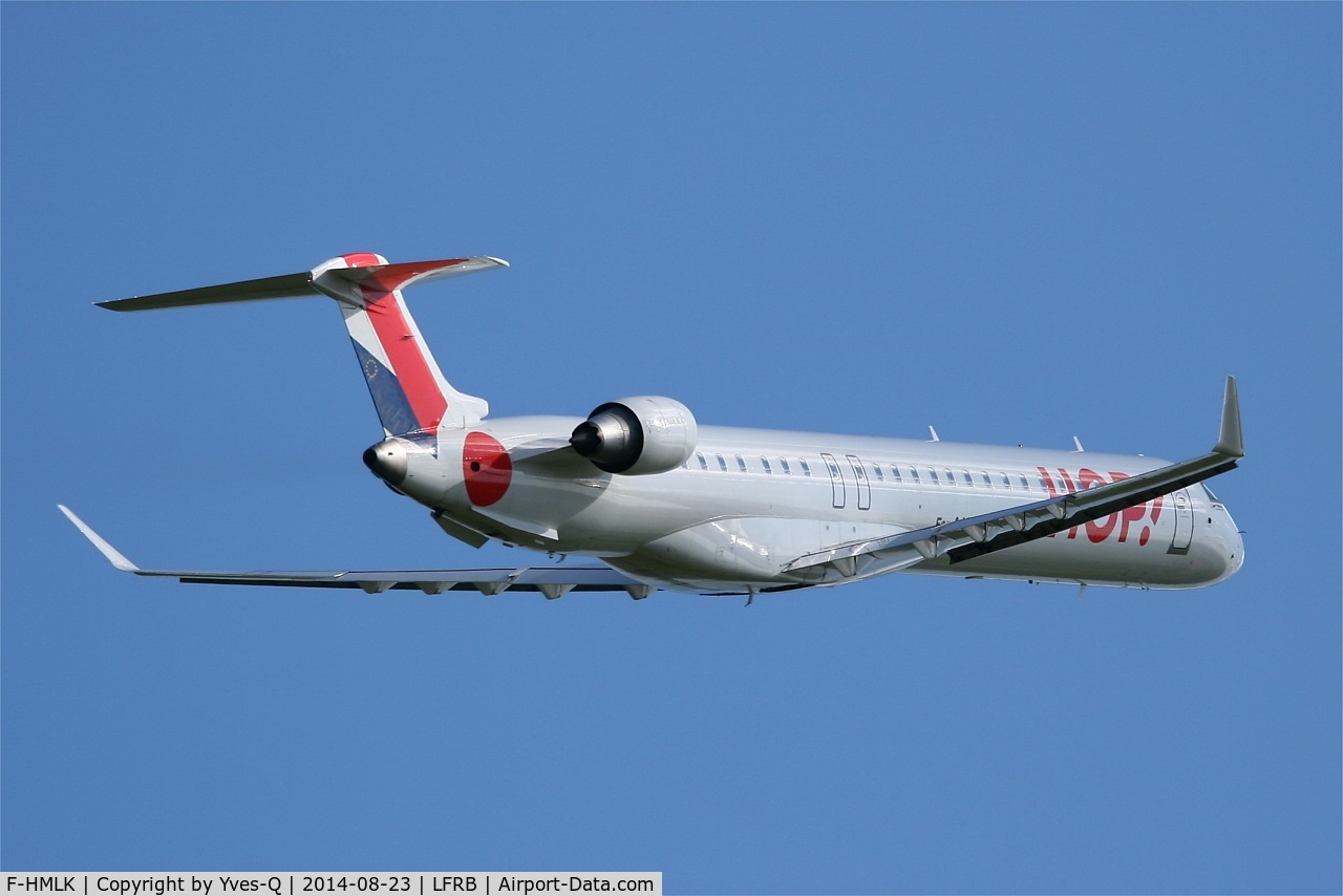 F-HMLK, 2011 Bombardier CRJ-1000EL NG (CL-600-2E25) C/N 19016, Bombardier CRJ-1000EL NG, Take off rwy 07R, Brest-Bretagne airport (LFRB-BES)