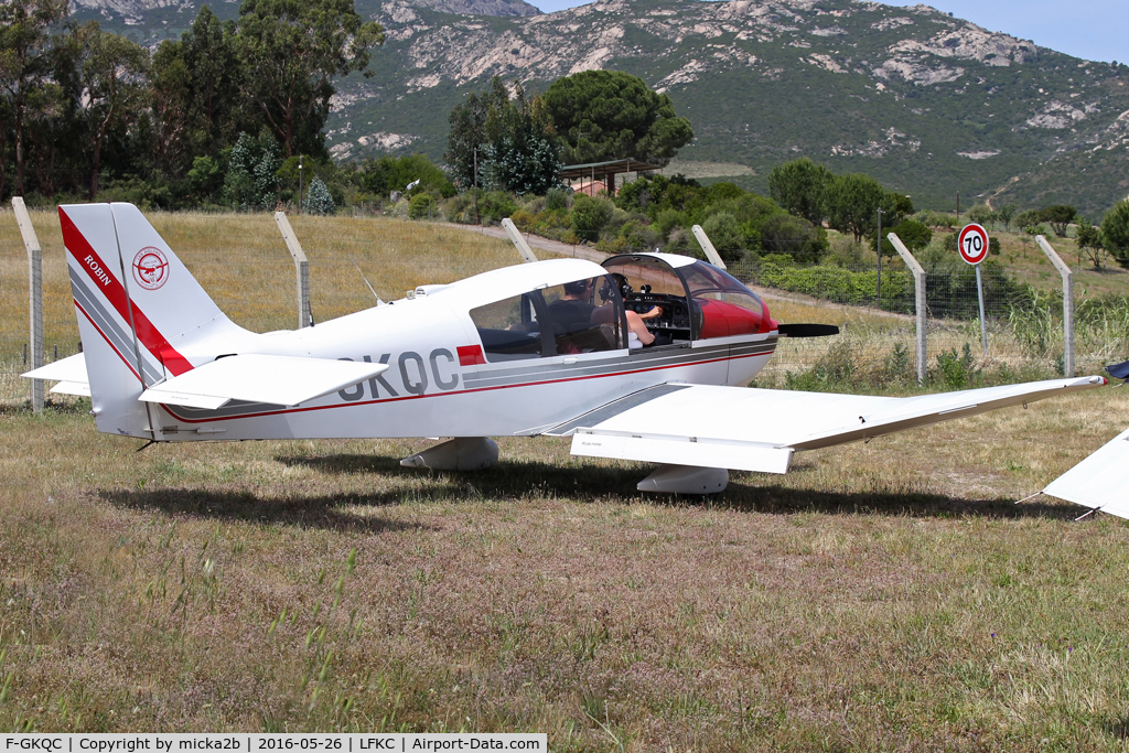 F-GKQC, Robin DR-400-120 C/N 2043, Parked