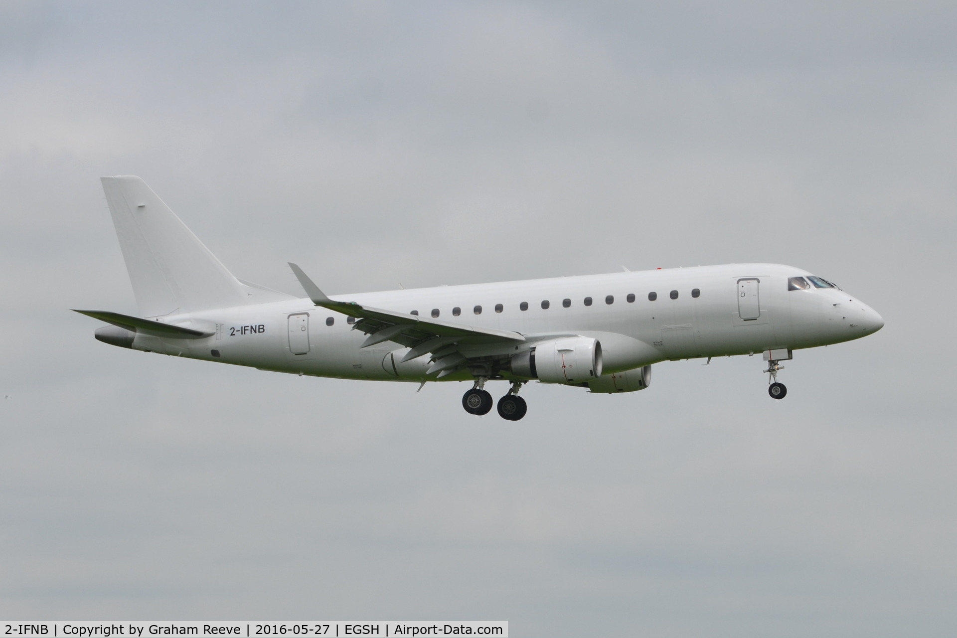 2-IFNB, 2005 Embraer 170LR (ERJ-170-100LR) C/N 17000093, Landing at Norwich.