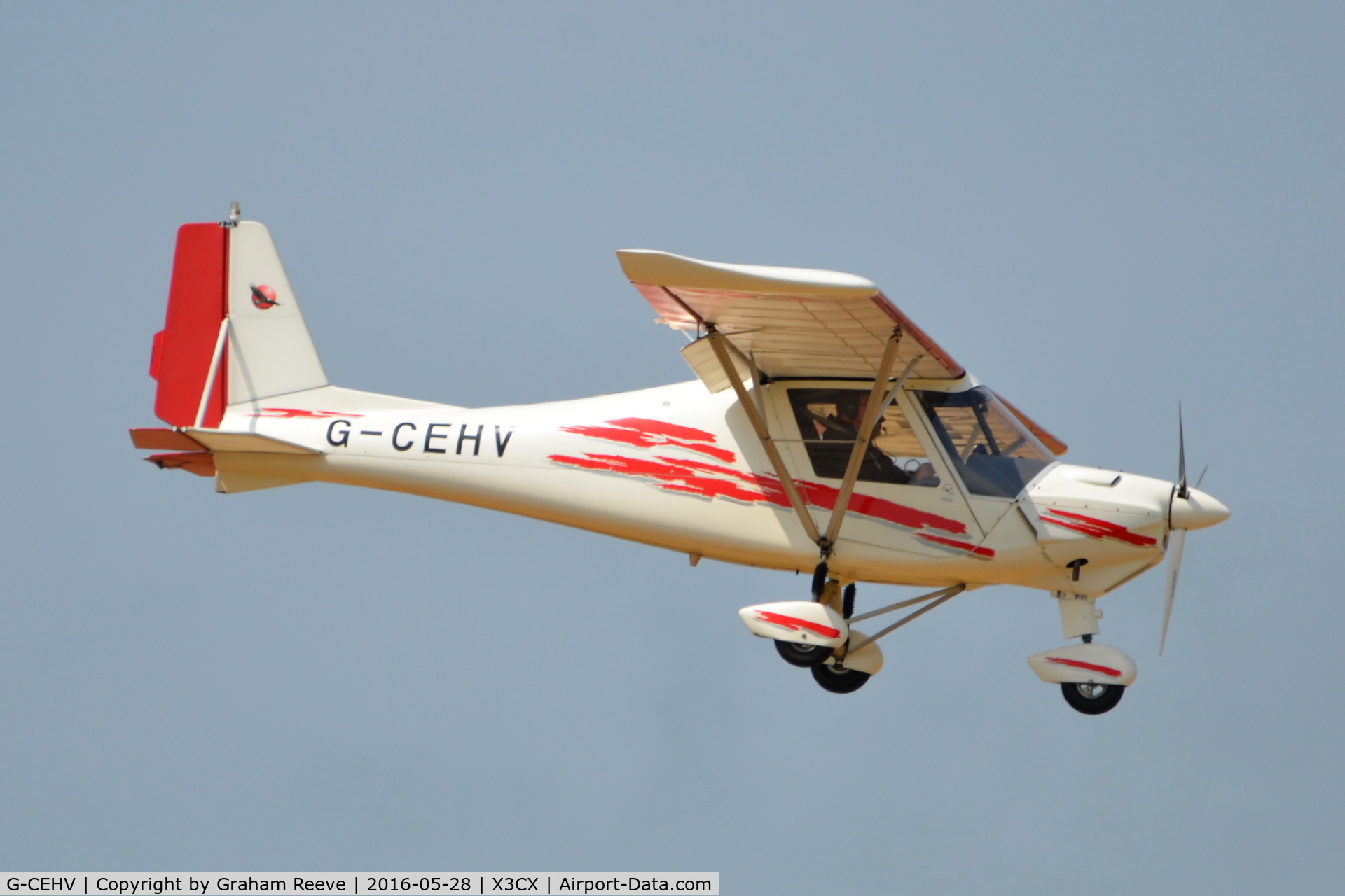G-CEHV, 2006 Comco Ikarus C42 FB80 C/N 0610-6854, Landing at Northrepps.