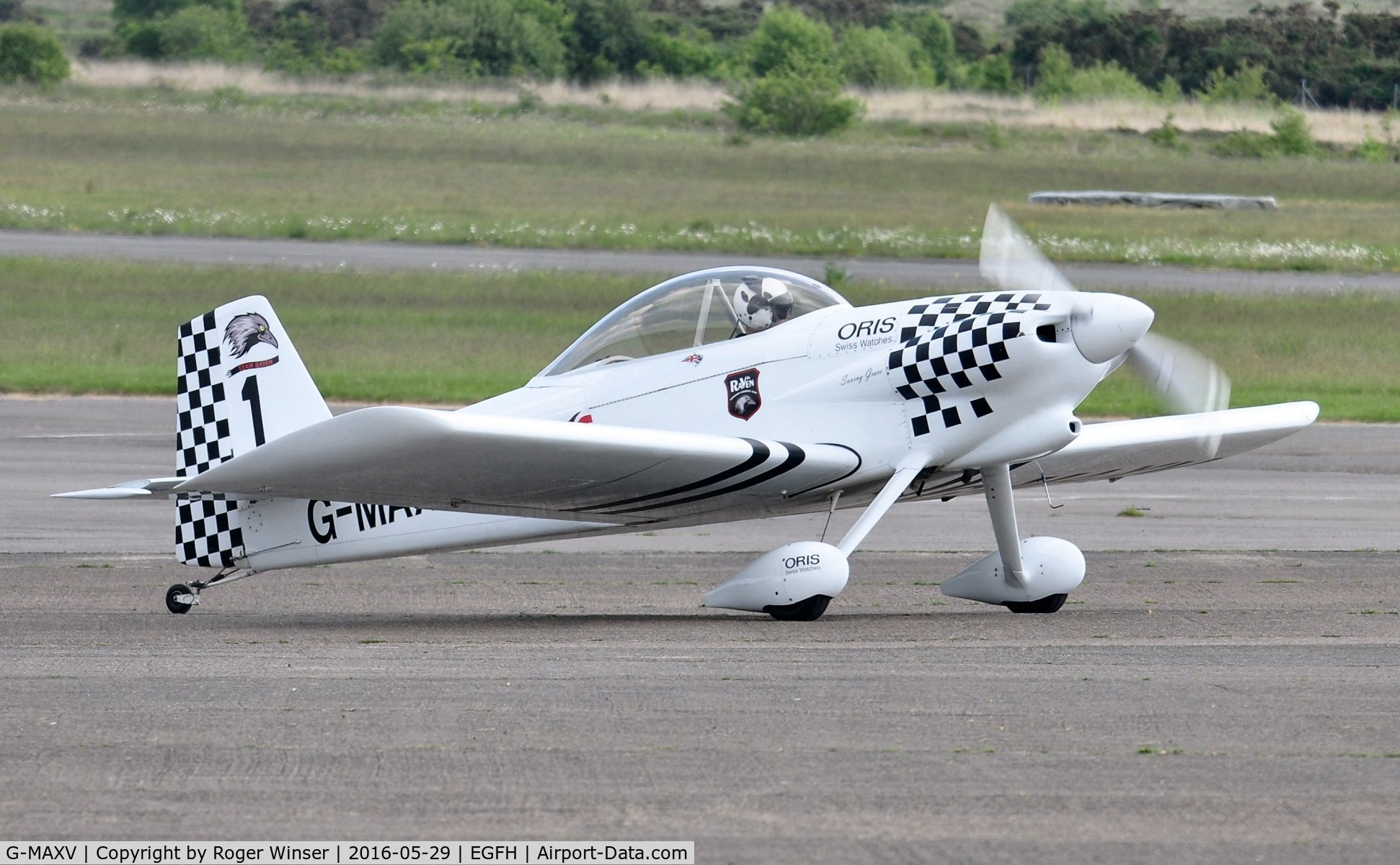 G-MAXV, 2000 Vans RV-4 C/N PFA 181-13266, Visiting RV-4 aircraft in Team Raven markings for the 2016 season with recently applied formation position number on the fin as the leader (Raven 1).