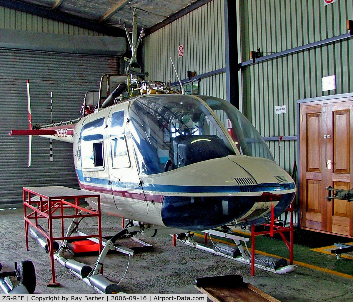 ZS-RFE, 1984 Bell 206B C/N 3809, Bell 206B-3 Jet Ranger III [3809] Cape Town Heliport~ZS 16/09/2006