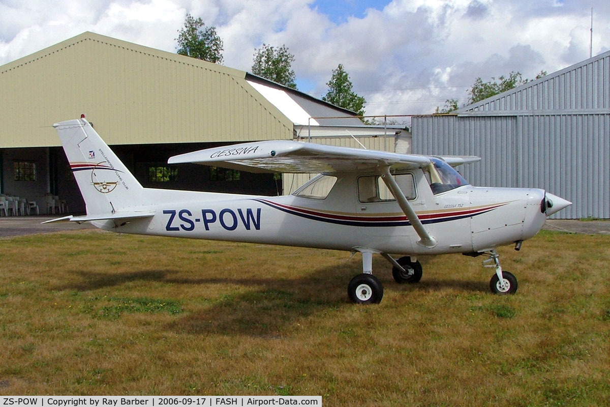 ZS-POW, 1977 Cessna 152 C/N 15280911, Cessna 152 [152-80911] Stellenbosch~ZS 17/09/2006