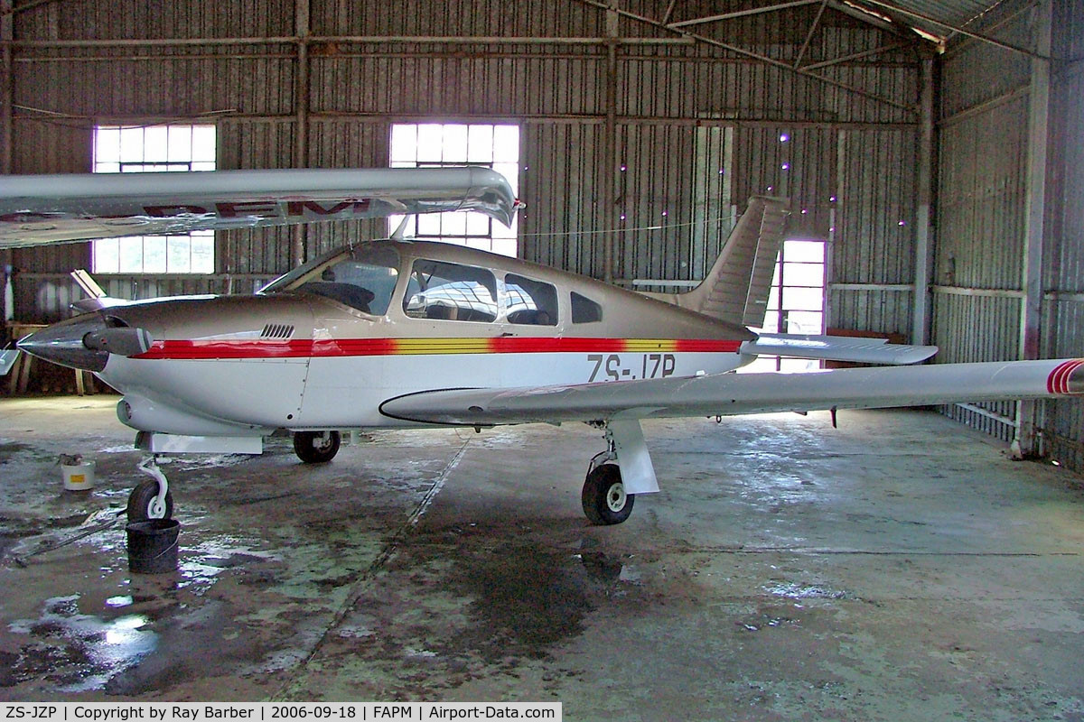 ZS-JZP, Piper PA-28R-201T Turbo Cherokee Arrow III C/N 28R-7703039, Piper PA-28R-201T Turbo Arrow III [28R-7703039] Pietermaritzburg~ZS 18/09/2006