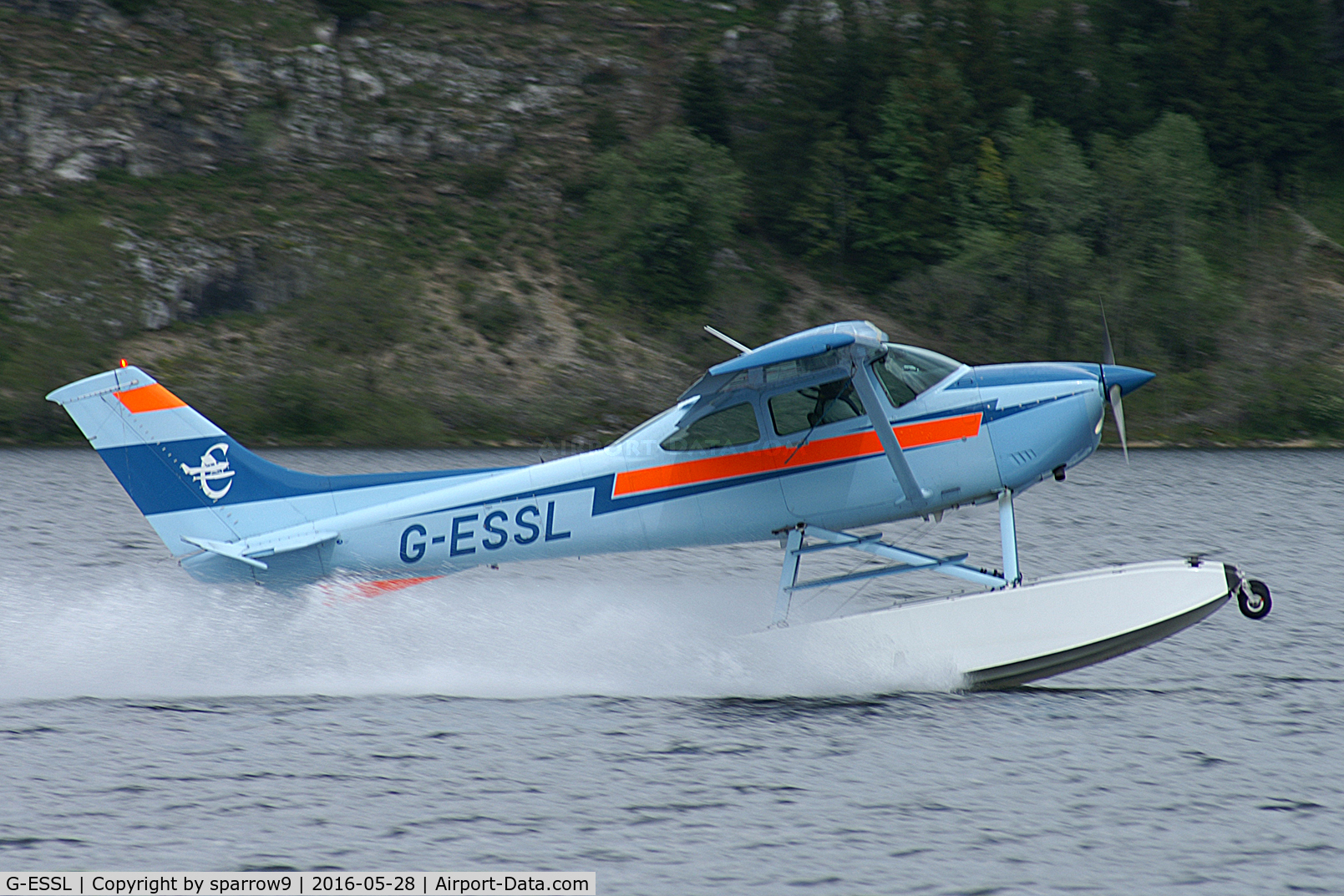 G-ESSL, 1981 Cessna 182R Skylane C/N 182-67947, Just landed on the Lac de Joux(3294 ft amsl) near L'Abbaye in the Swiss Jura-mountains. New color was added to make more conspicuous?
