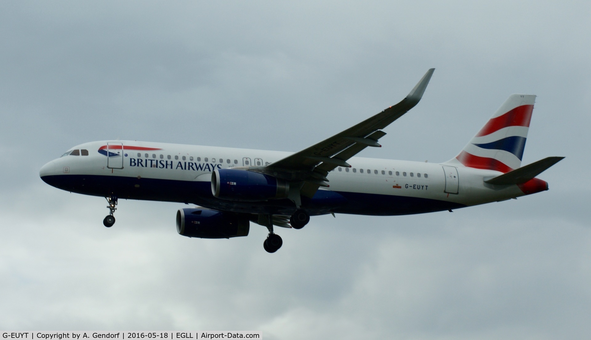 G-EUYT, 2014 Airbus A320-232 C/N 5985, British Airways, is here on finals RWY 27L at London Heathrow(EGLL)
