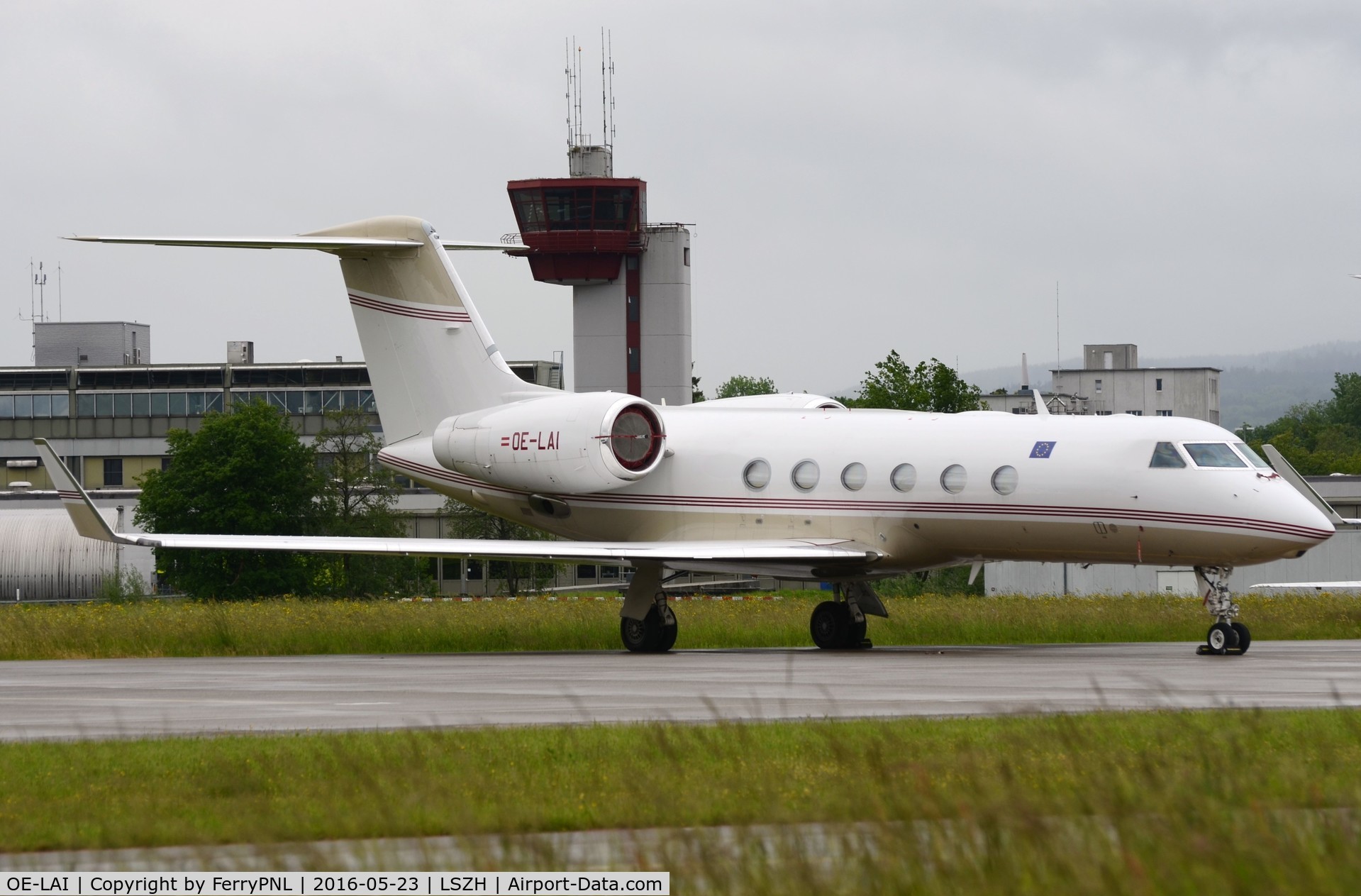 OE-LAI, 2011 Gulfstream Aerospace GIV-X (G450) C/N 4237, Global Jet Austria G450