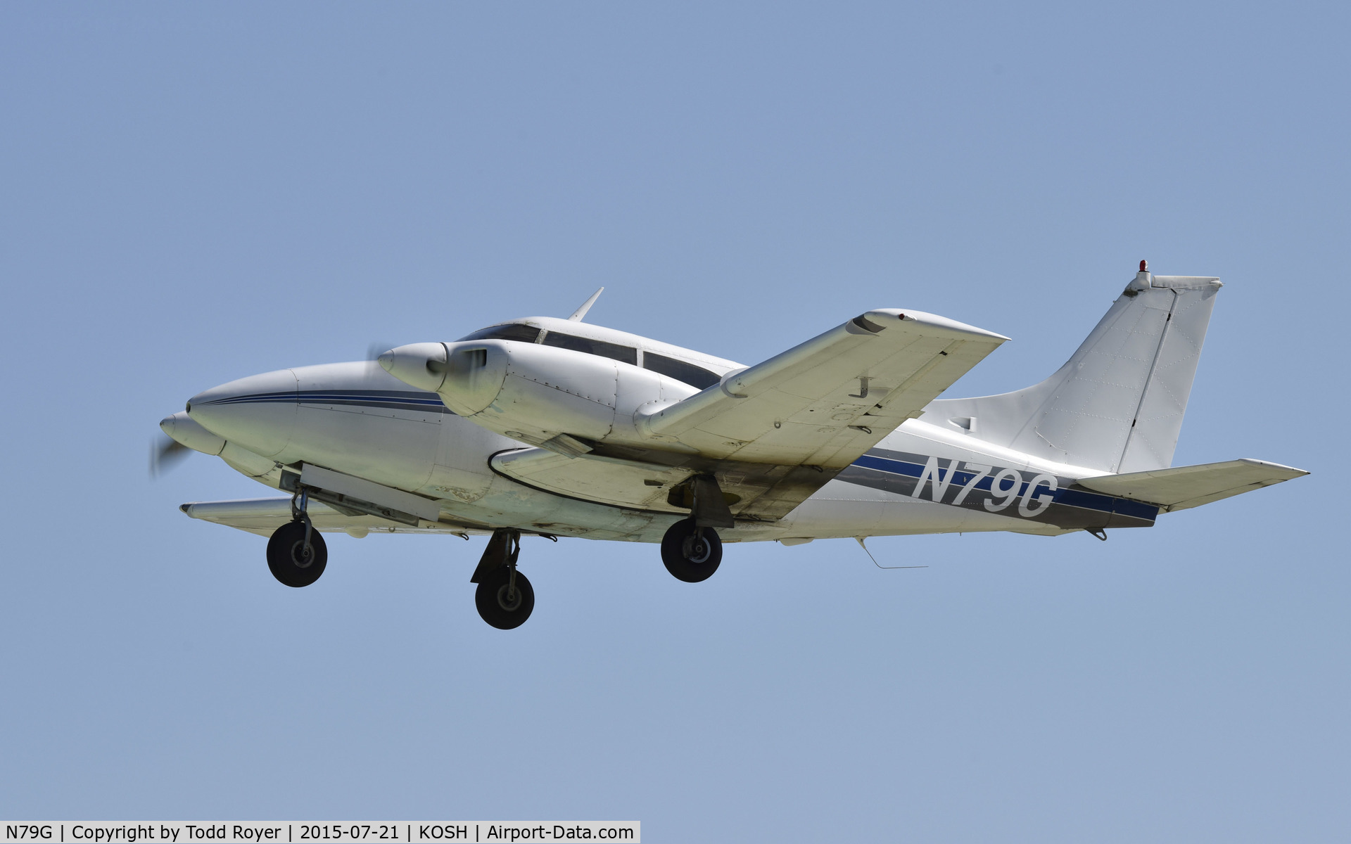 N79G, 1964 Piper PA-30 Twin Comanche C/N 30-362, Airventure 2015