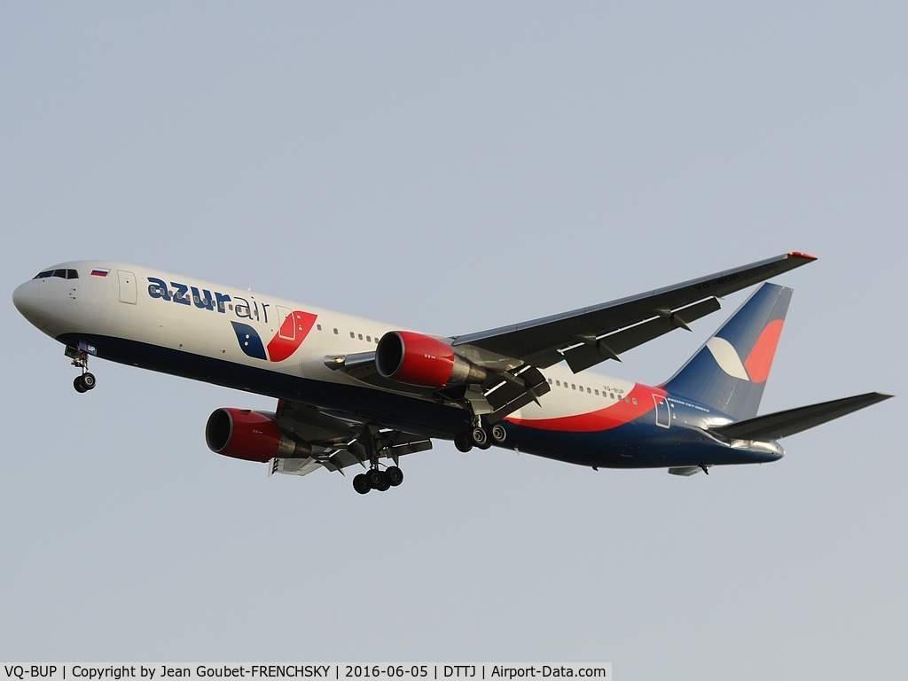 VQ-BUP, 1999 Boeing 767-33A/ER C/N 28043/734, AZUR landing from Moscow