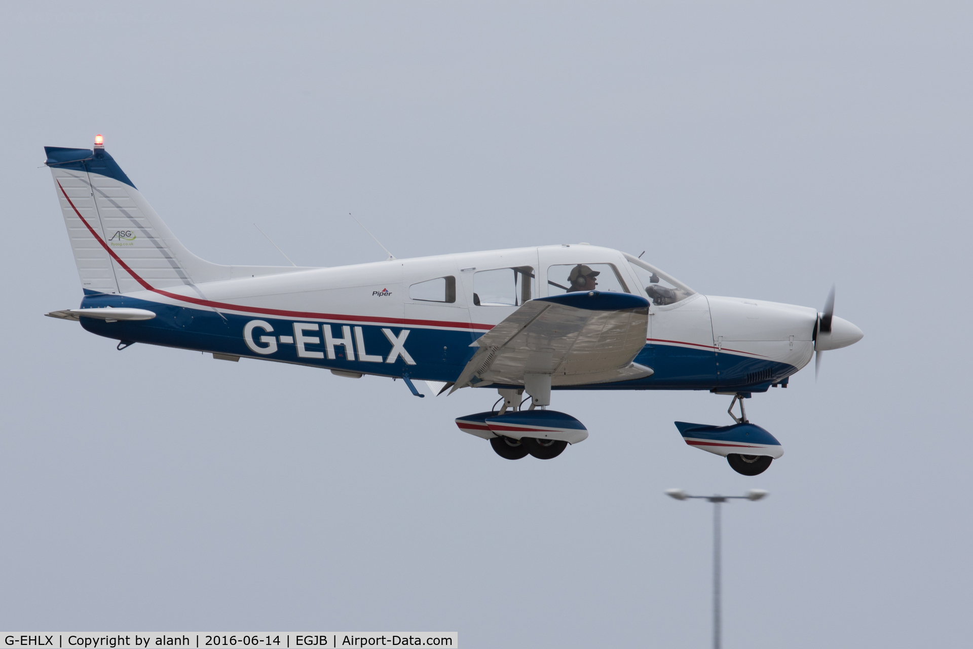 G-EHLX, 1980 Piper PA-28-181 Cherokee Archer II C/N 28-8090317, Landing in Guernsey