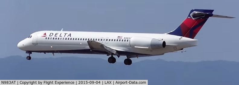 N983AT, 2005 Boeing 717-200 C/N 55052, Landing @ LAX runway 24L