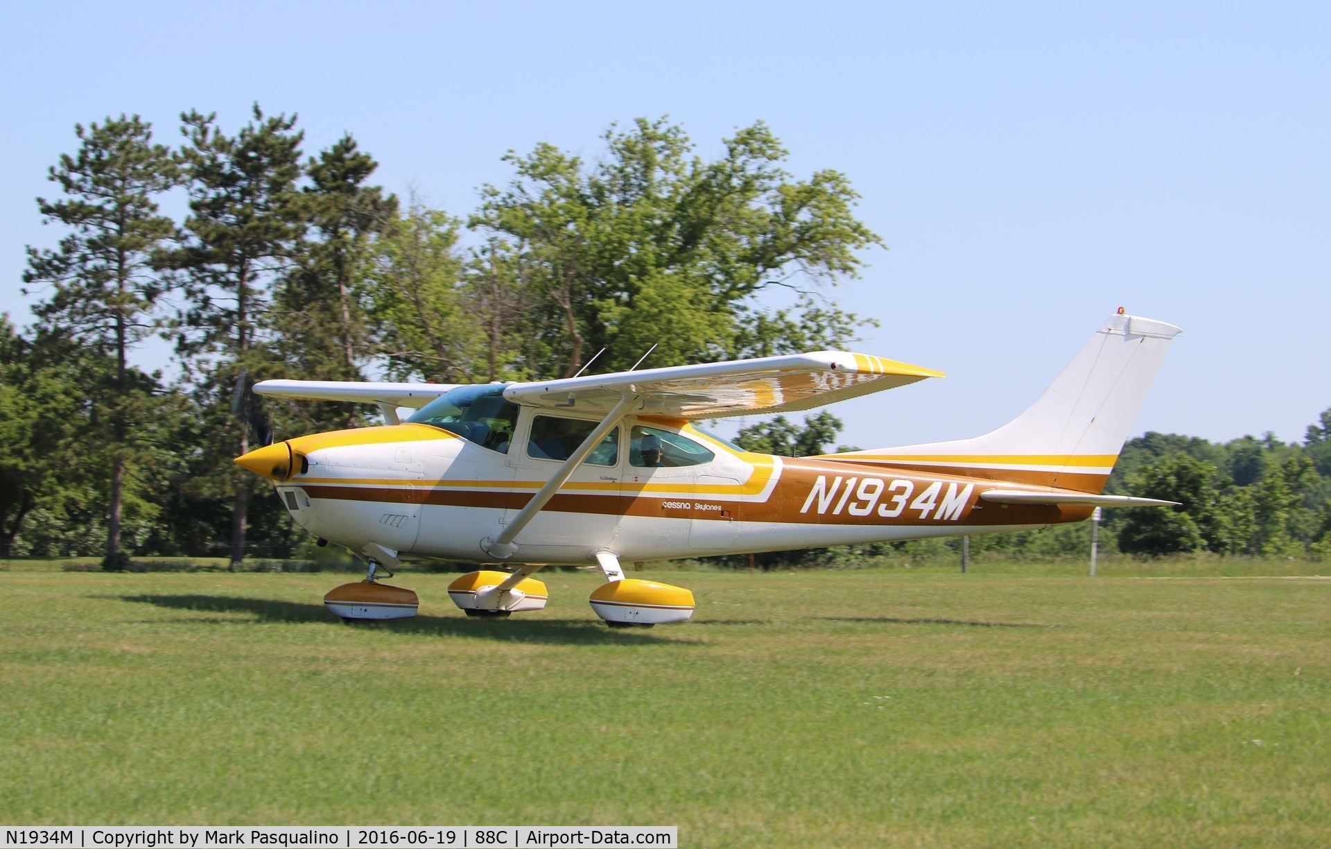 N1934M, 1976 Cessna 182P Skylane C/N 18264488, Cessna 182P