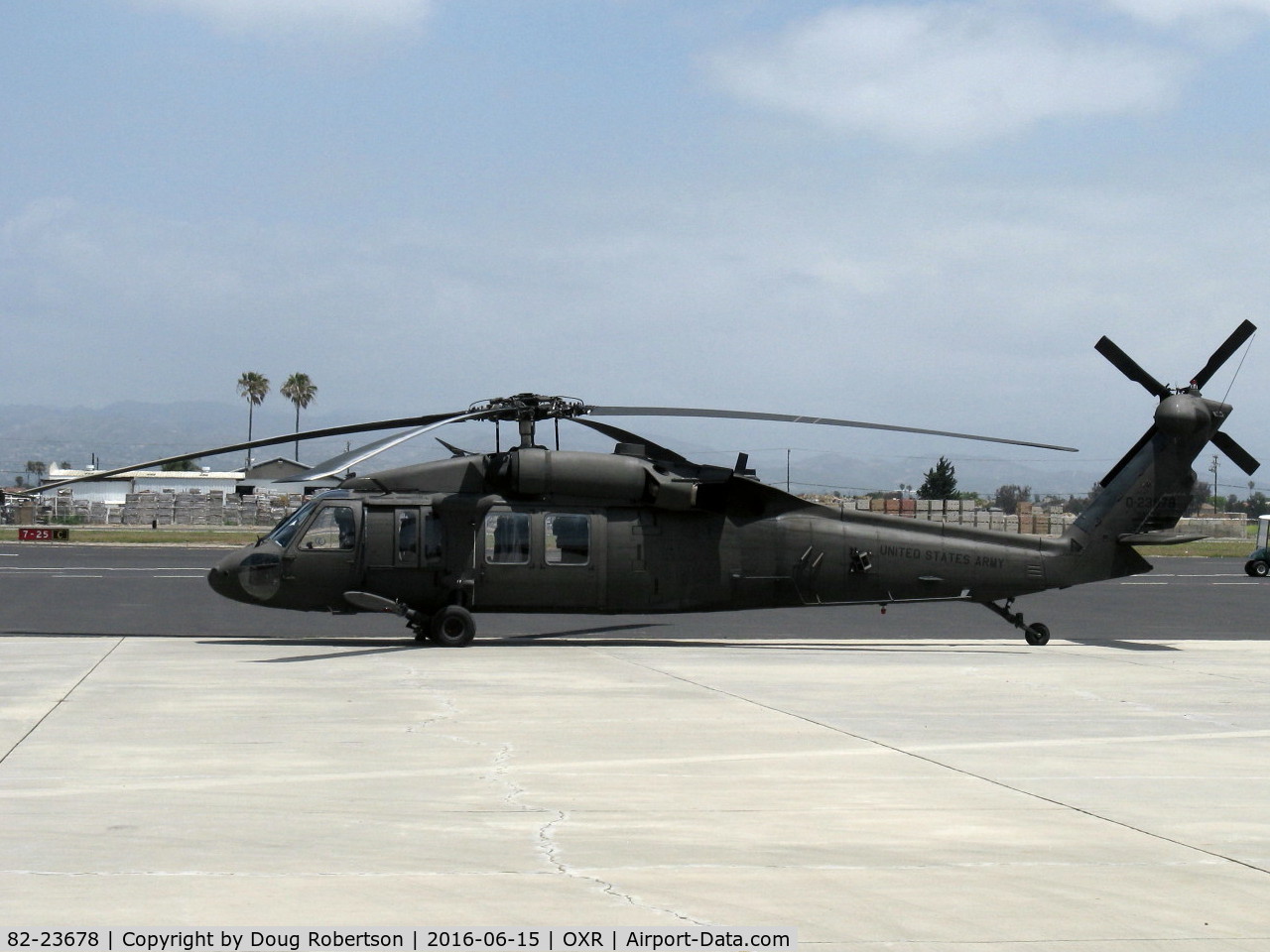 82-23678, 1982 Sikorsky UH-60A Black Hawk C/N 70-501, Sikorsky UH-60A BLACK HAWK, two General Electric T700-GE-700 Turboshafts 1,560 Shp each, of US ARMY, on ASPEN HELICOPTERS ramp