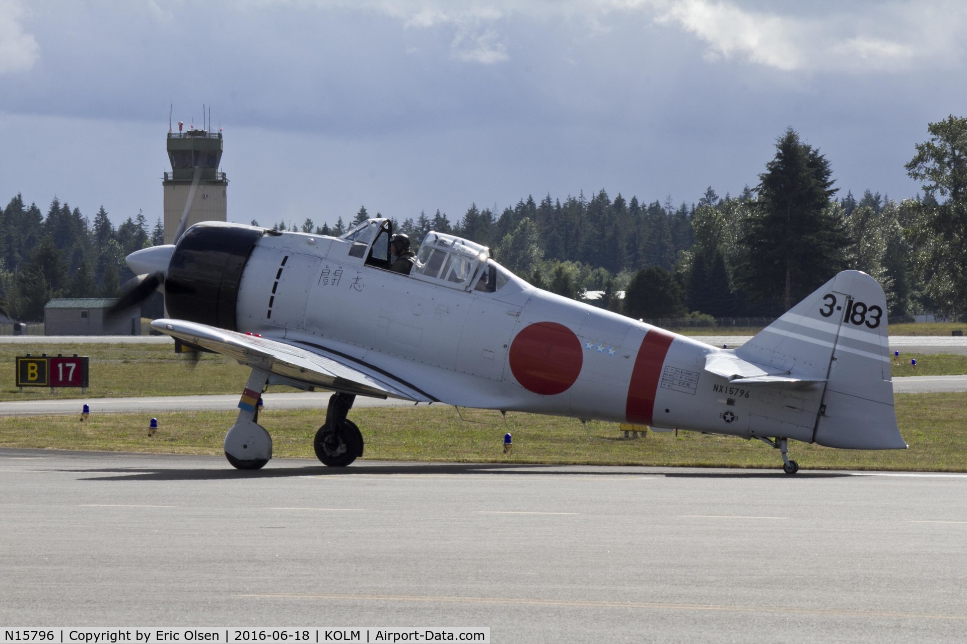 N15796, 1952 Canadian Car & Foundry T-6 Harvard Mk.4 C/N CCF4-16, Harvard taxing out for takeoff.