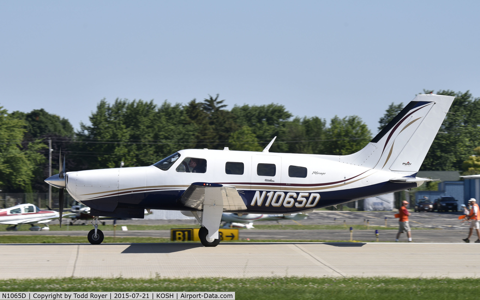 N1065D, 2006 Piper PA-46-350P Malibu Mirage C/N 4636401, Airventure 2015