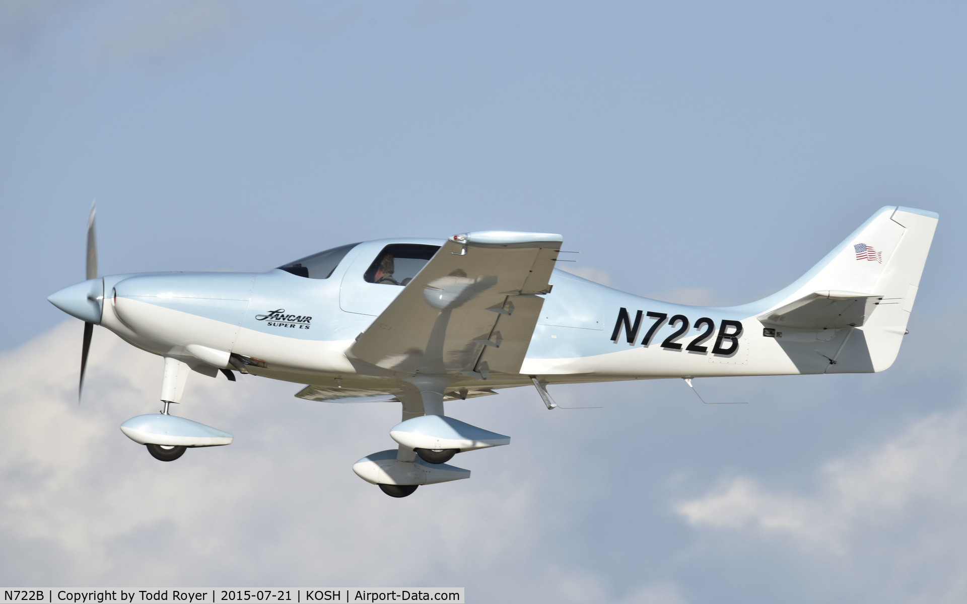 N722B, 2005 Lancair ES C/N ES-128, Airventure 2015