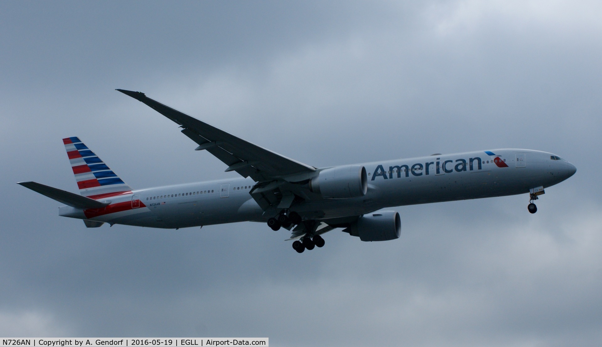 N726AN, 2013 Boeing 777-323/ER C/N 31550, American Airlines, is here on finals at London Heathrow(EGLL)