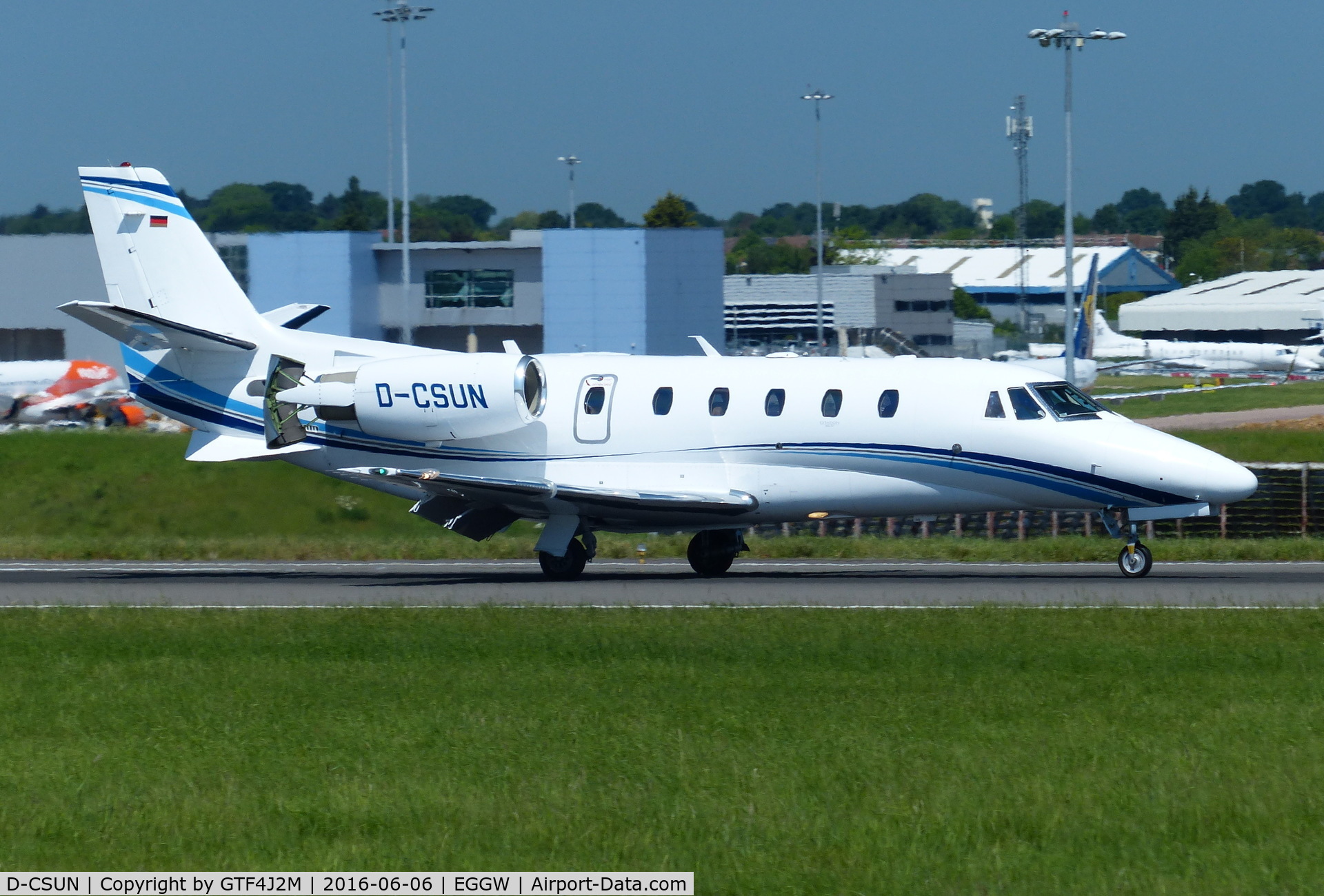 D-CSUN, 2012 Cessna 560 Citation XLS+ C/N 560-6102, D-CSUN at Luton 6.6.16