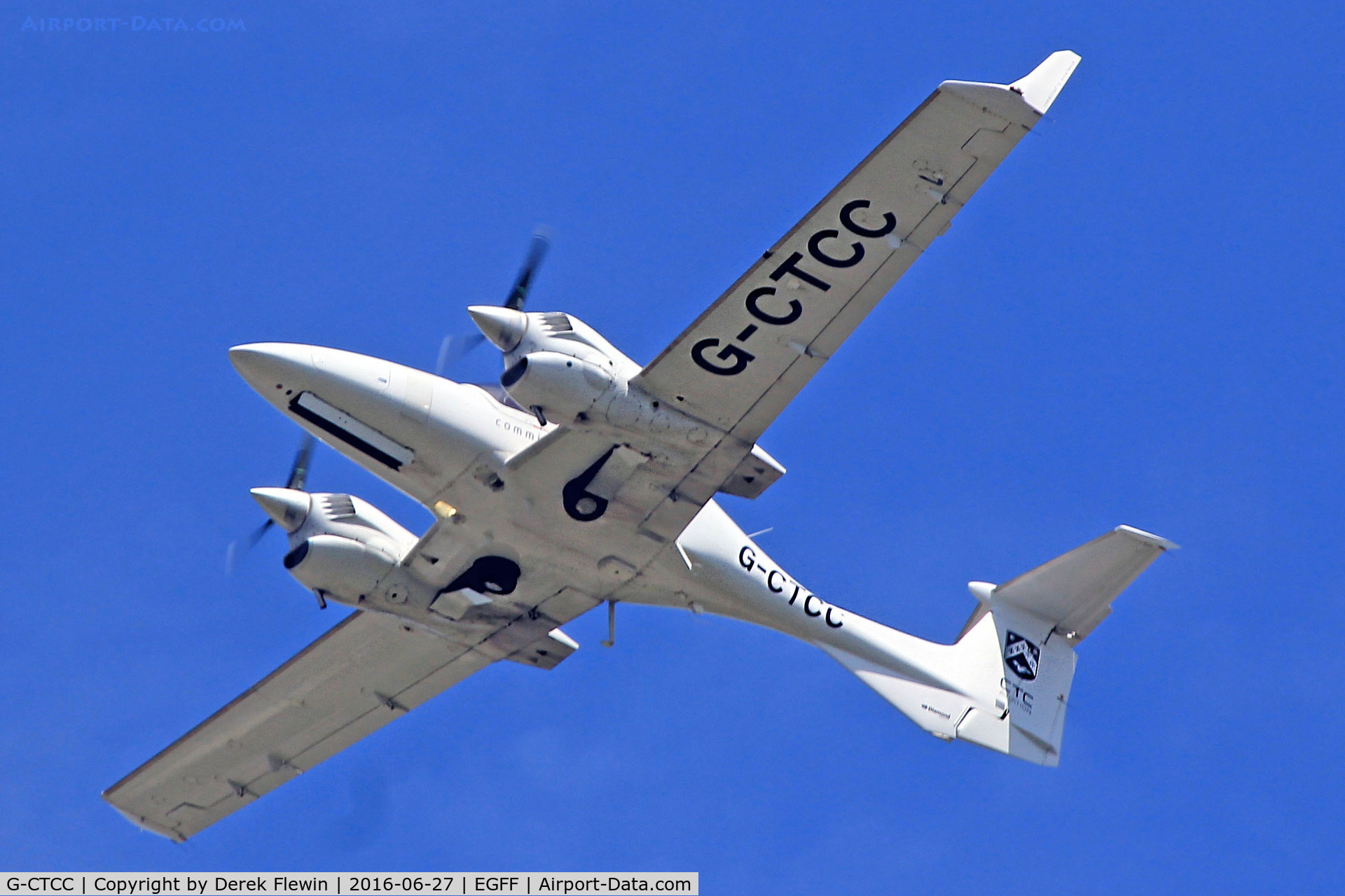 G-CTCC, 2006 Diamond DA-42 Twin Star C/N 42.161, Diamond DA-42, Bournemouth based, callsign Exam21, previously G-OCCZ, in the overhead following a go-round.