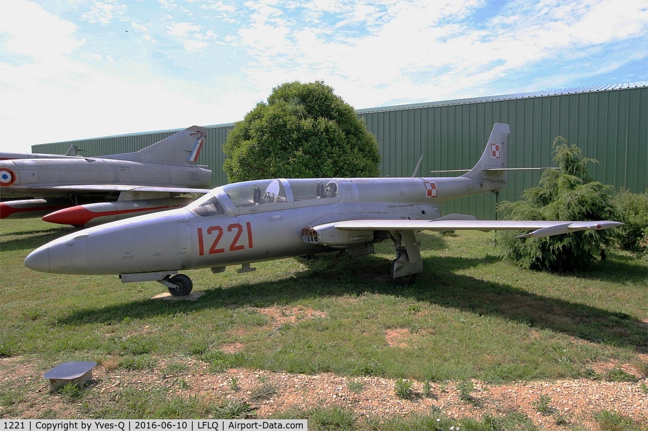 1221, PZL-Mielec TS-11 Iskra bis DF C/N 3H-1121, PZL-Mielec TS-11 Iskra bis DF, Musée Européen de l'Aviation de Chasse at Montélimar-Ancône airfield (LFLQ)