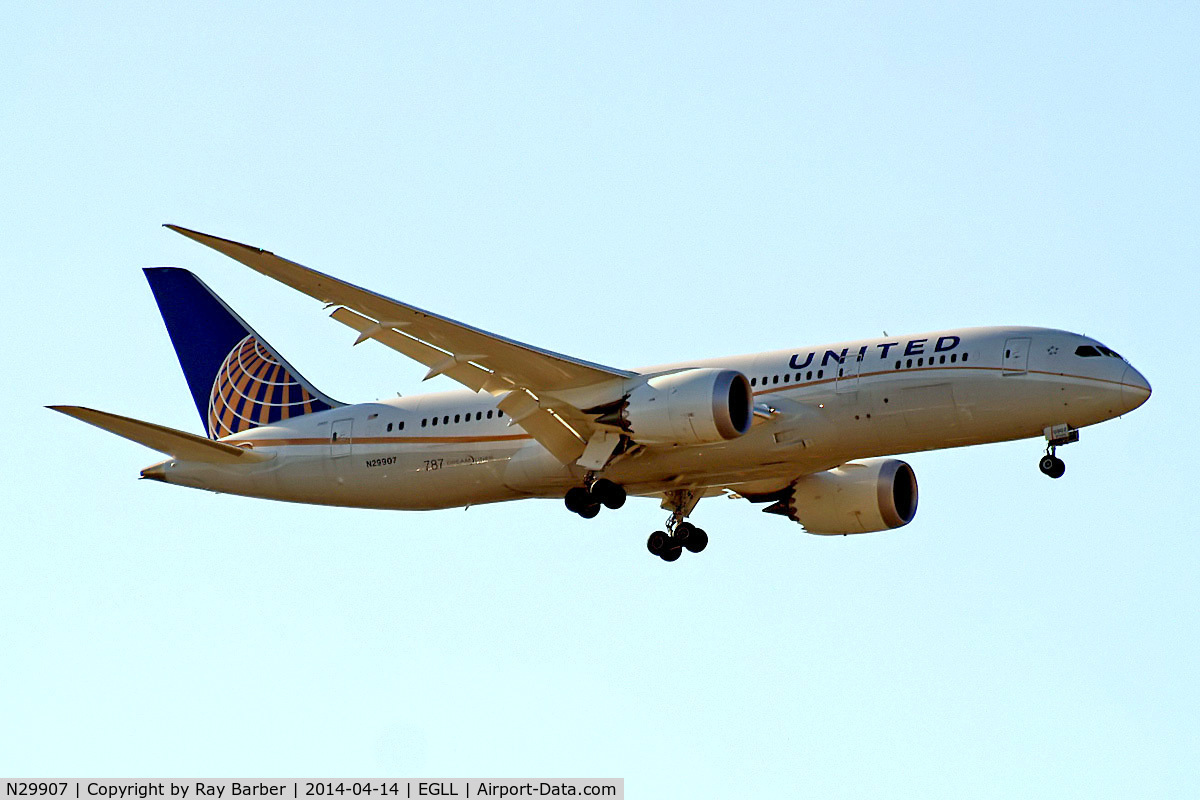 N29907, 2013 Boeing 787-8 Dreamliner C/N 34830, Boeing 787-8 Dreamliner [34830] (United Airlines) Home~G 14/04/2014. On approach 27L.