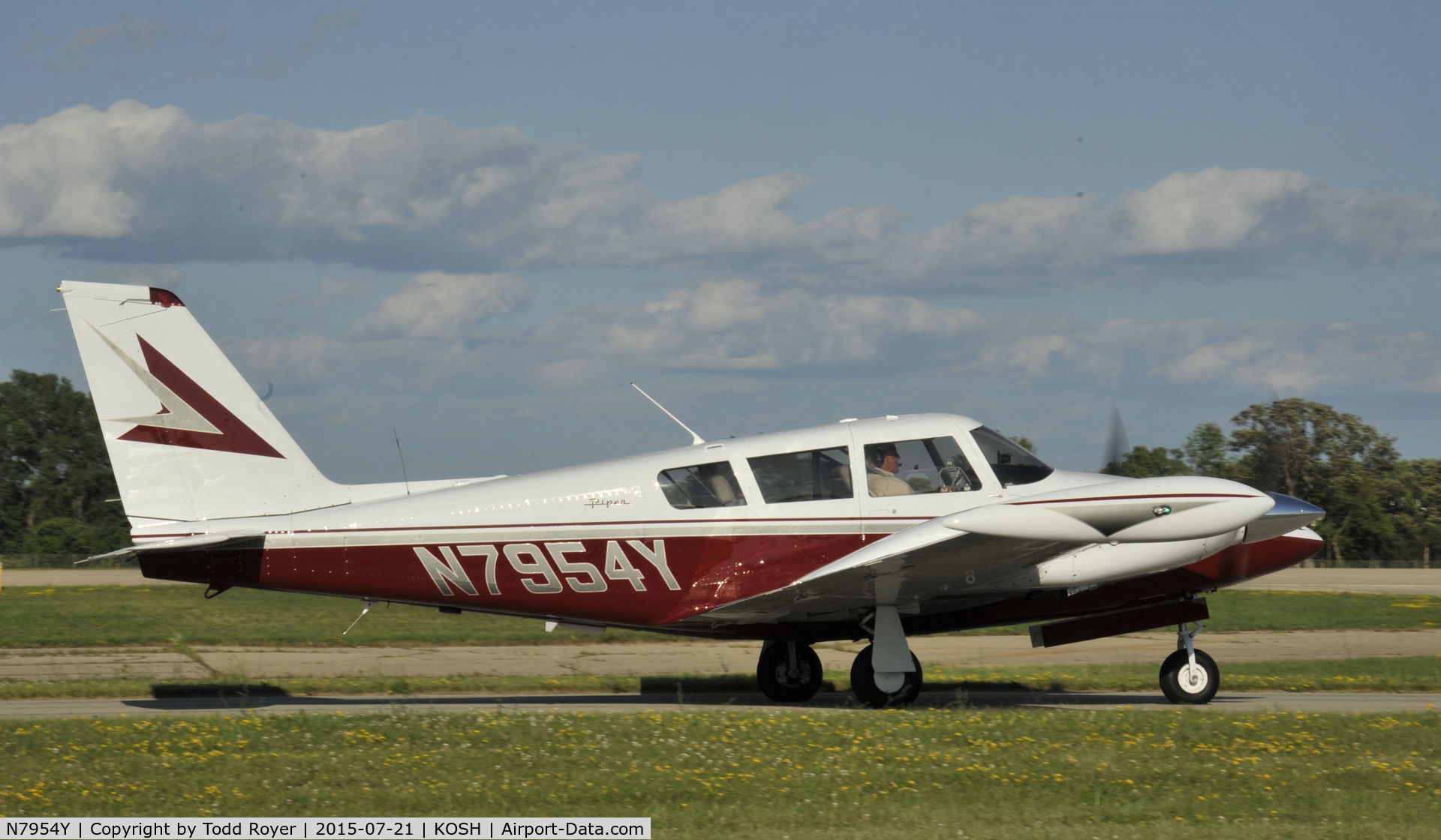 N7954Y, 1966 Piper PA-30-160 Twin Comanche Twin Comanche C/N 30-1050, Airventure 2015