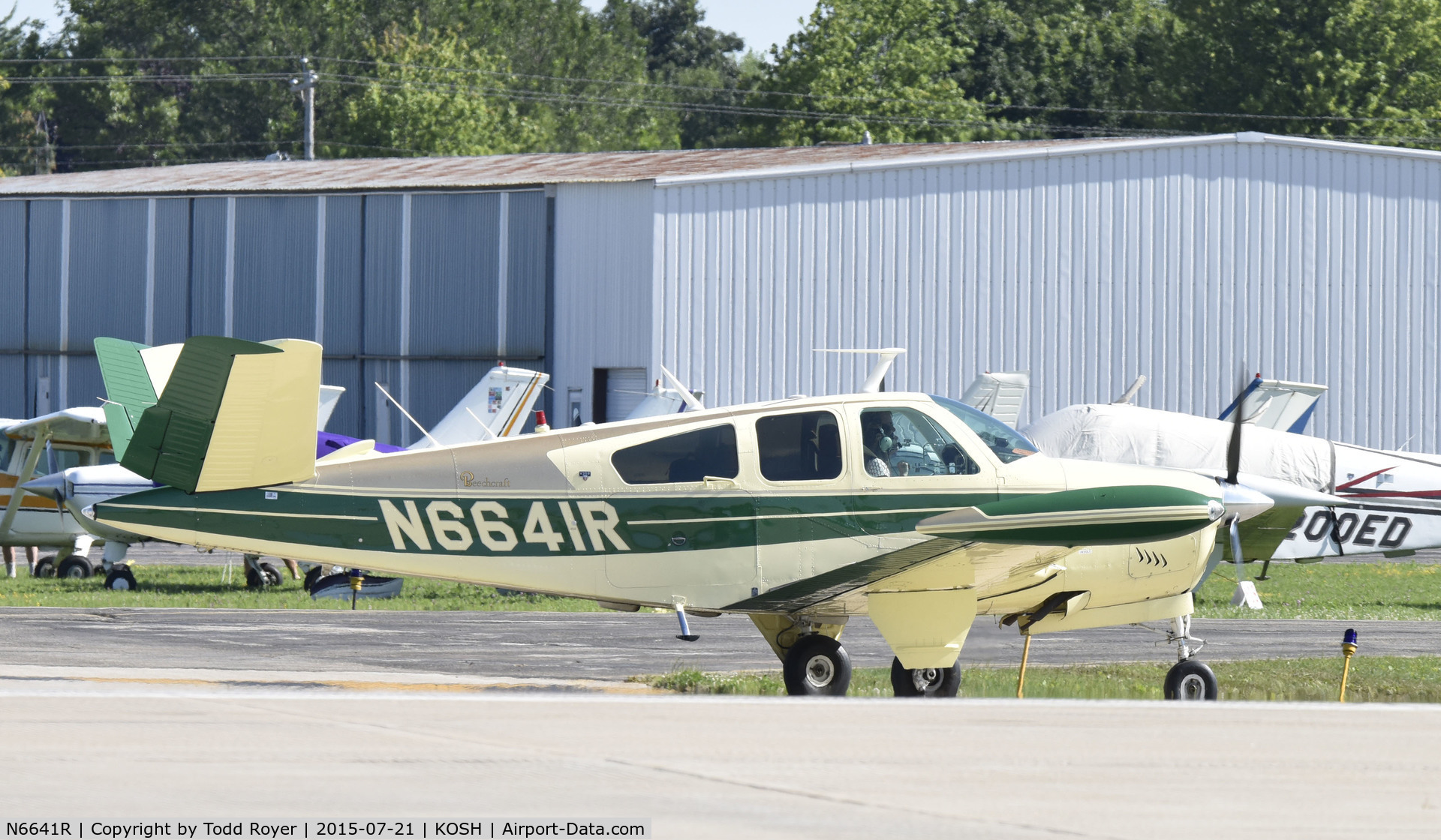 N6641R, 1979 Beech V35B Bonanza C/N D-10230, Airventure 2015