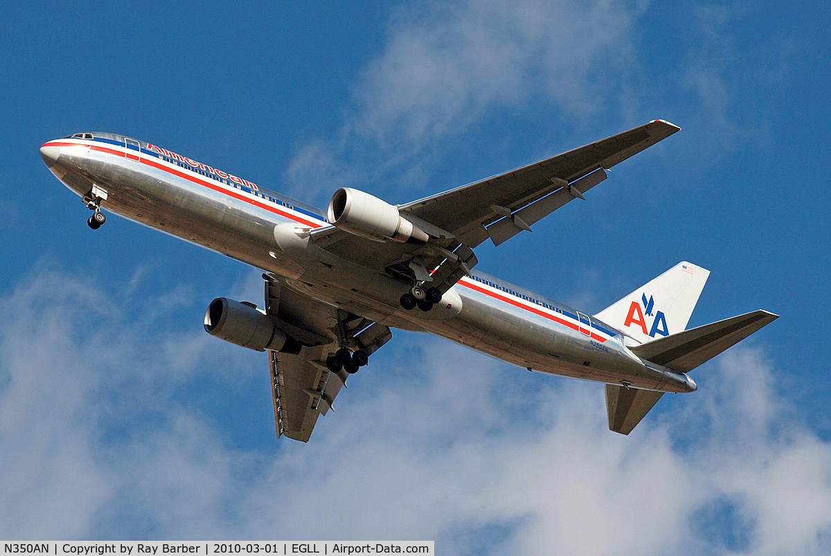 N350AN, 2003 Boeing 767-323/ER C/N 33089, Boeing 767-323ER [33089] (American Airlines) Home~G 01/03/2010. On approach 27R old scheme.