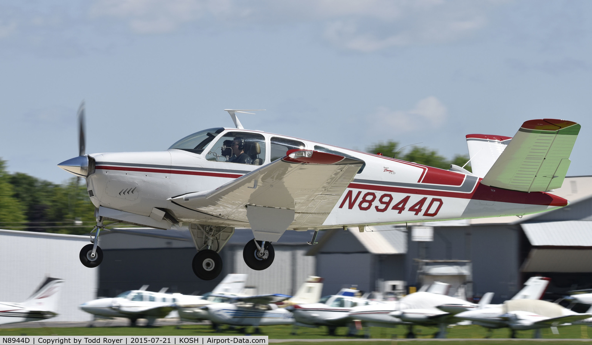 N8944D, 1966 Beech V35 Bonanza C/N D-8285, Airventure 2015