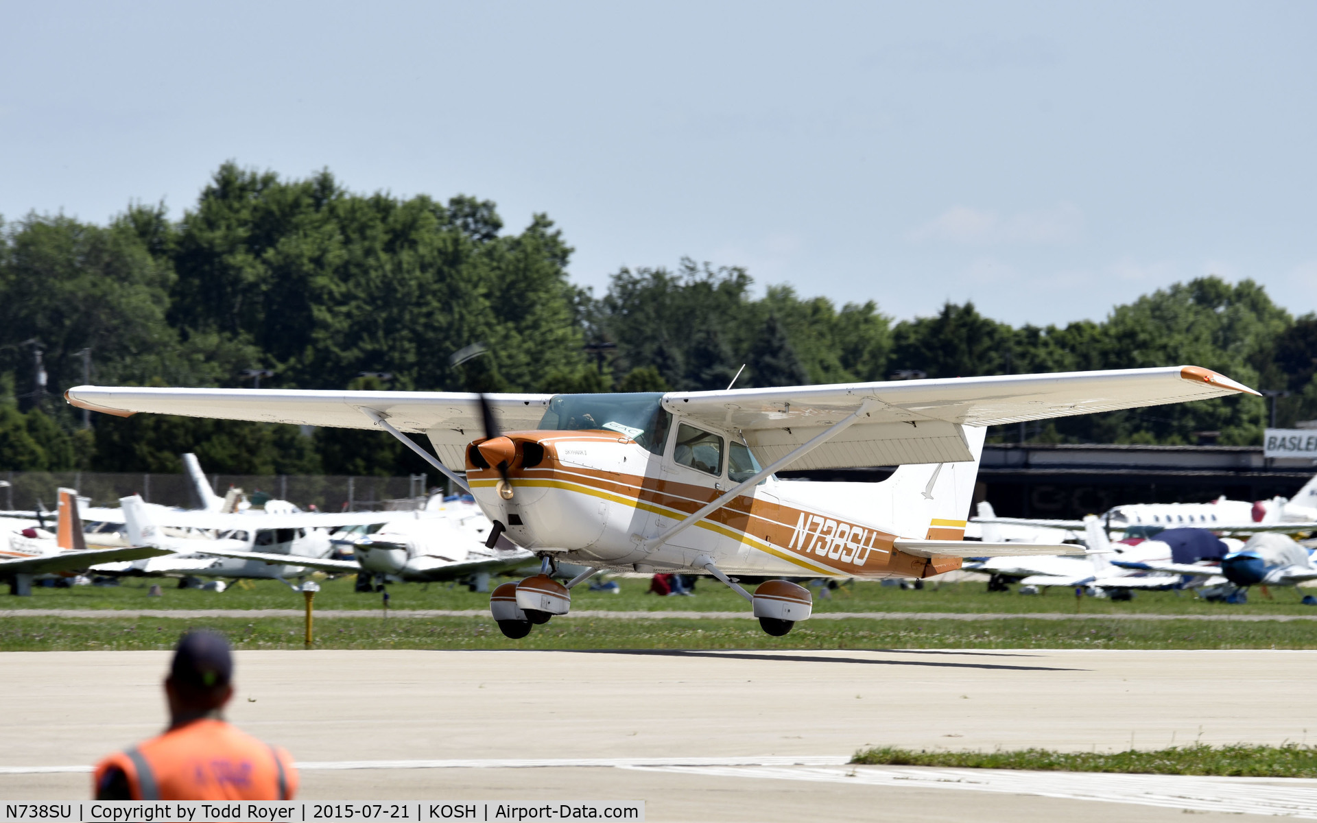 N738SU, 1977 Cessna 172N C/N 17270208, Airventure 2015