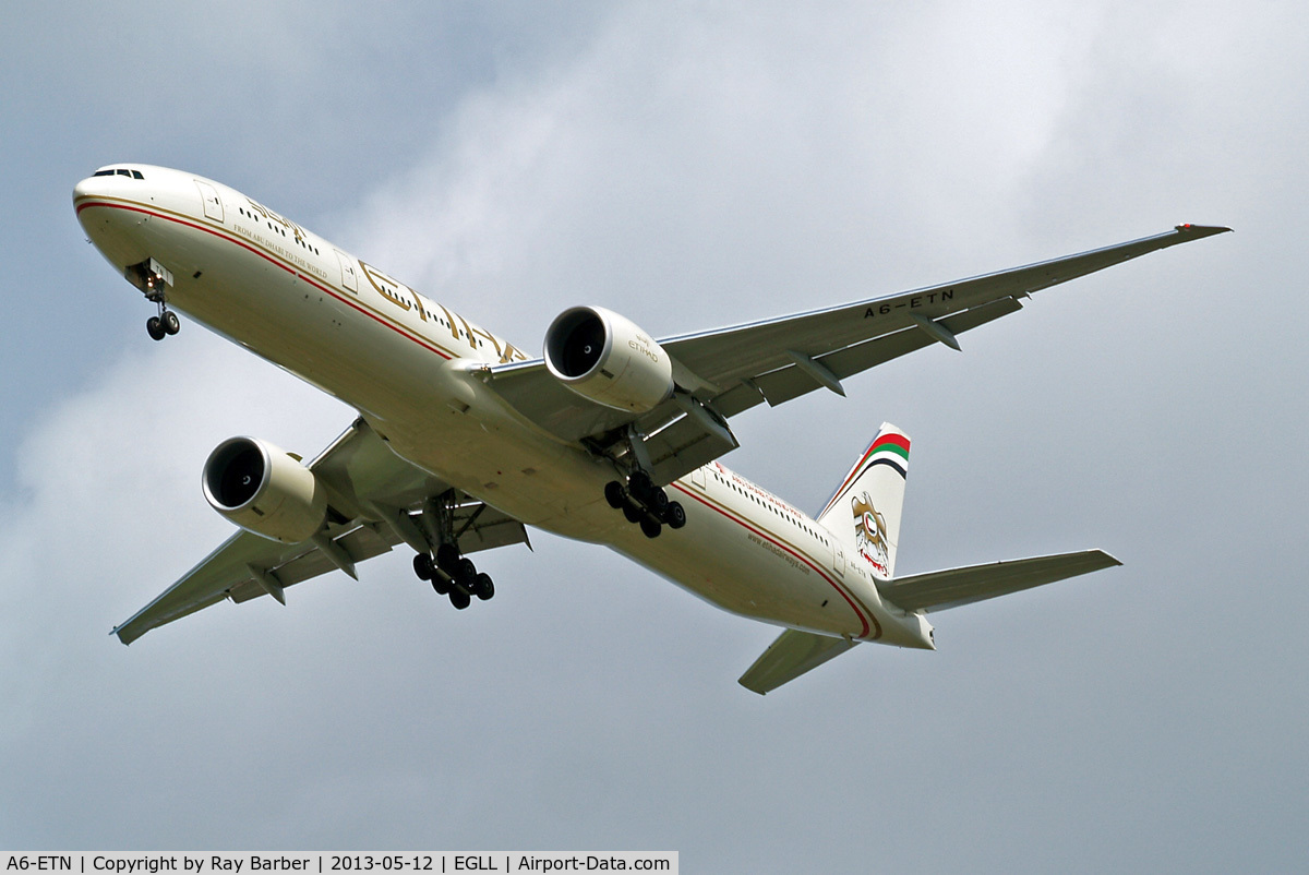 A6-ETN, 2013 Boeing 777-3FX/ER C/N 39689, Boeing 777-3FXER [39689] (Etihad Airways) Home~G 12/05/2013. On approach 27R.