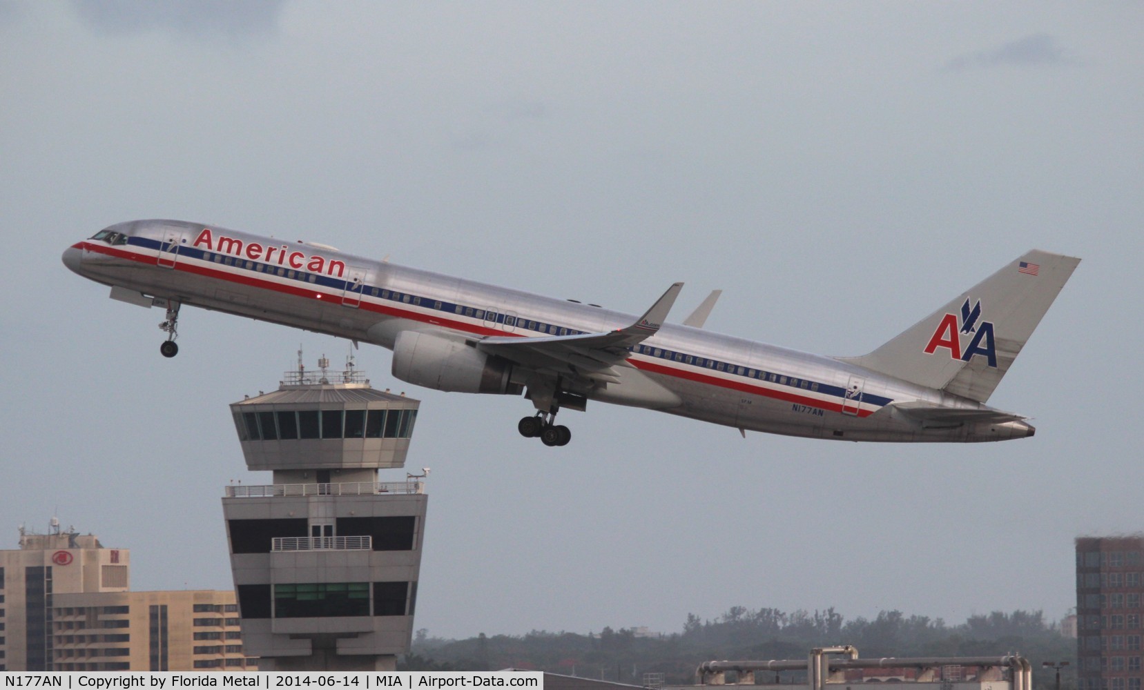 N177AN, 2002 Boeing 757-223 C/N 32396, American