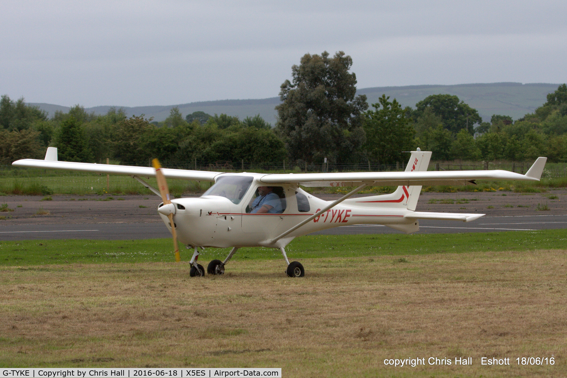 G-TYKE, 2001 Jabiru UL-450 C/N PFA 274A-13739, at the Great North Fly in. Eshott
