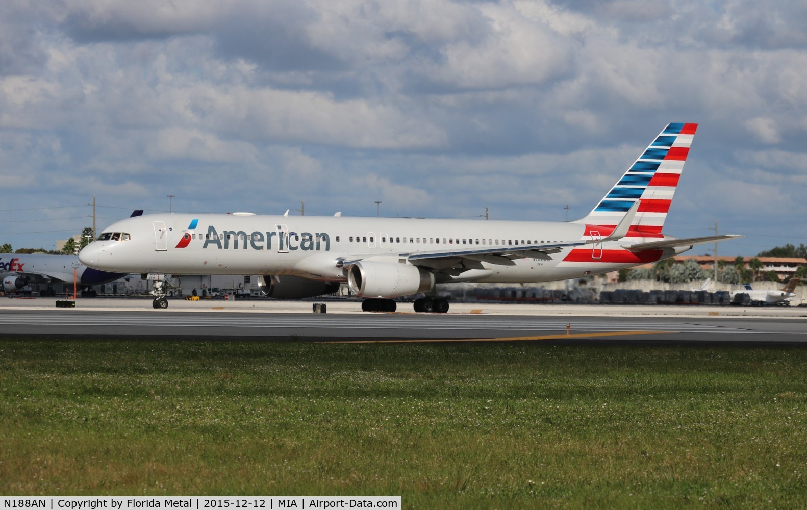 N188AN, 2001 Boeing 757-223 C/N 32382, American