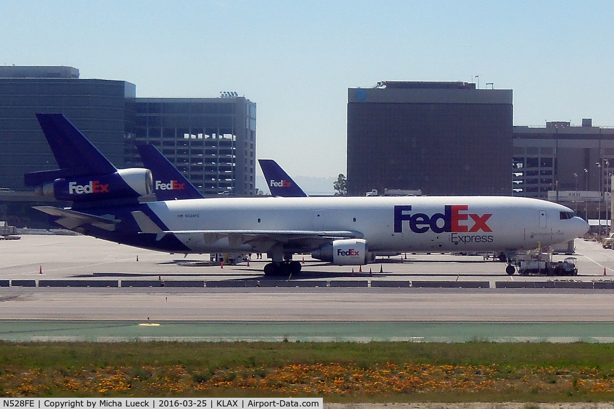 N528FE, 1996 McDonnell Douglas MD-11F C/N 48623, At LAX