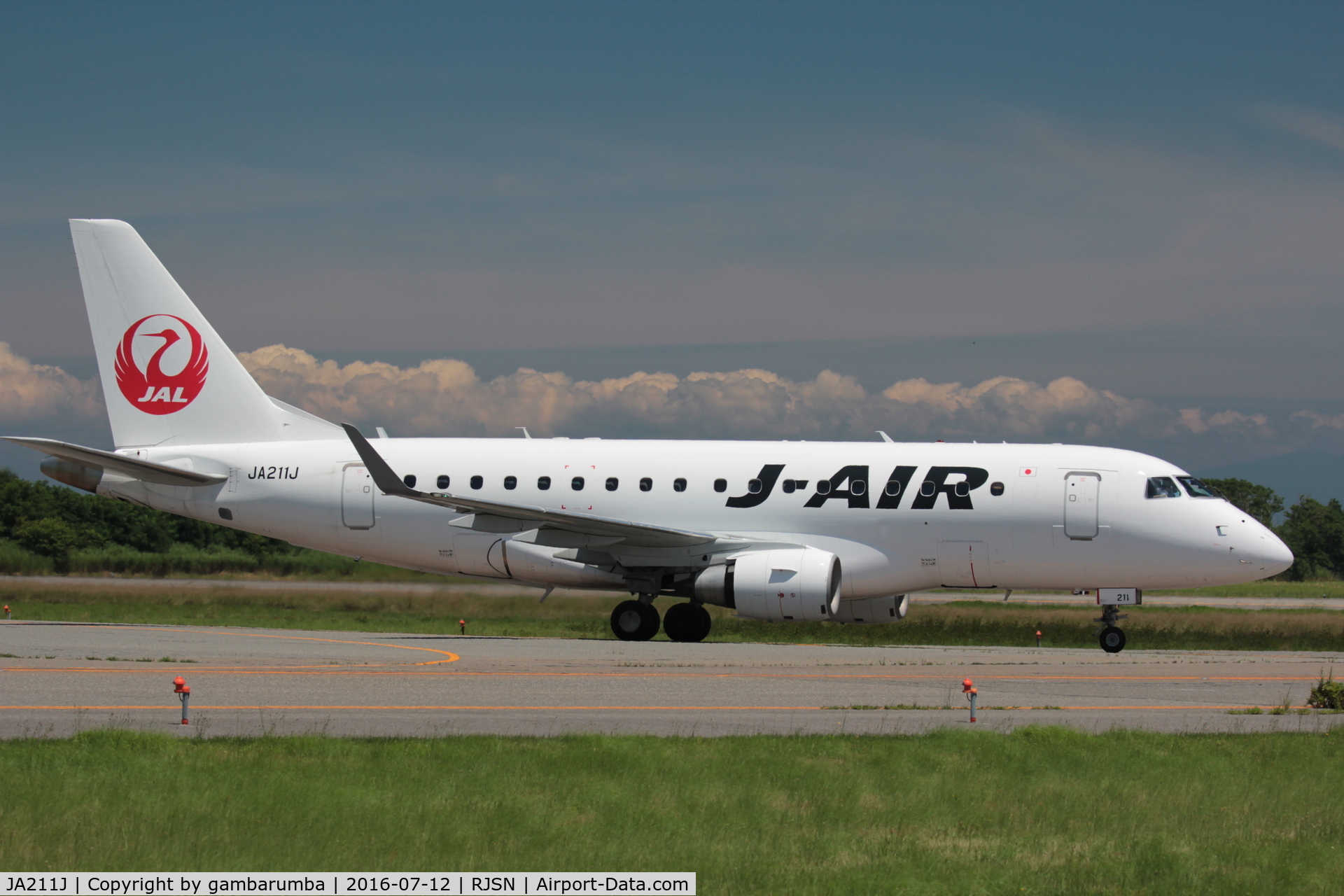 JA211J, 2008 Embraer 170ST (ERJ-170-100ST) C/N 17000251, JA211J